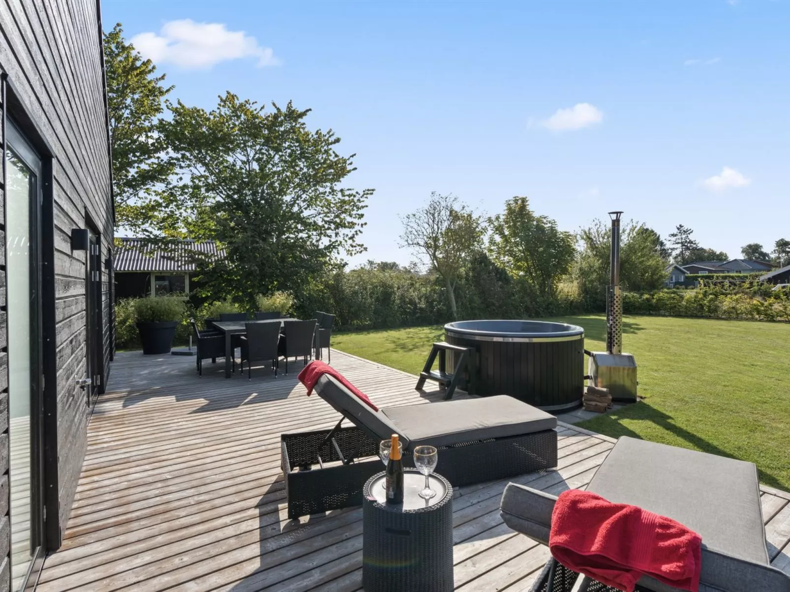 "Harri" - 400m from the sea-Outside