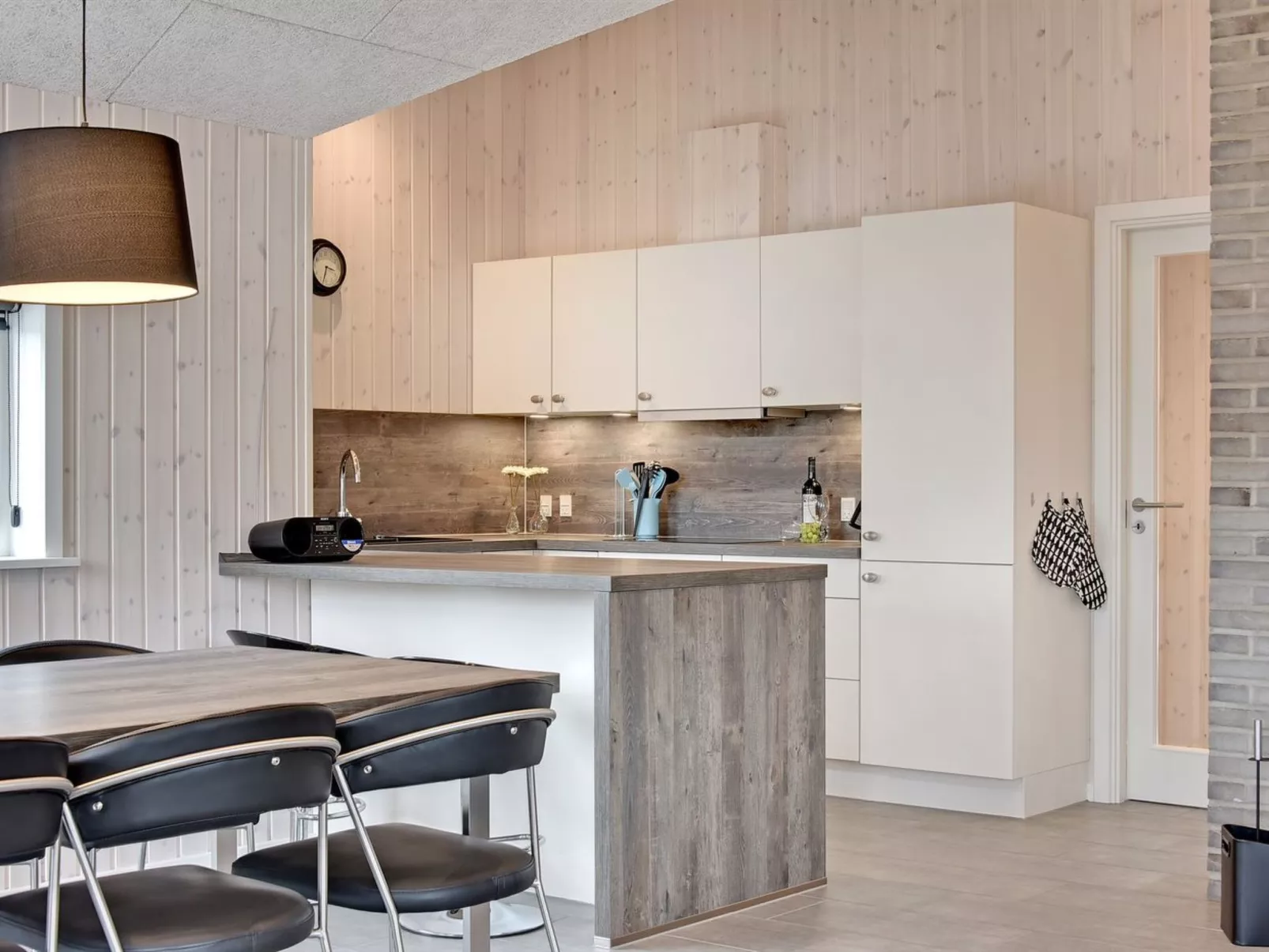 "Hwithoveth" - 1.4km from the sea-Dedans