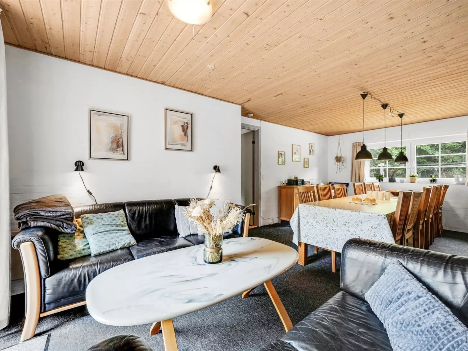 "Ulf" - 2km from the sea-Drinnen