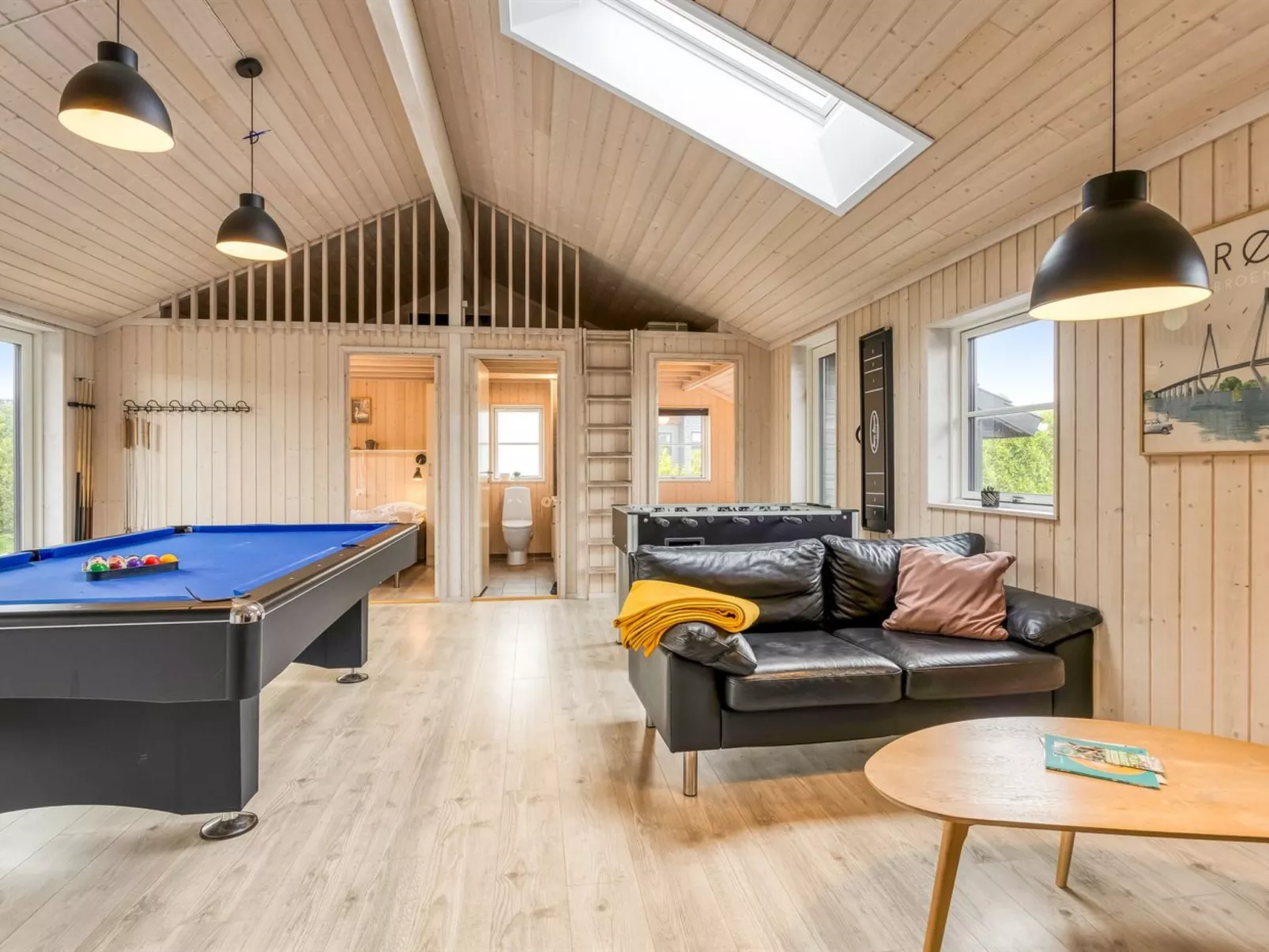 "Bernadine" - 500m from the sea-Dedans