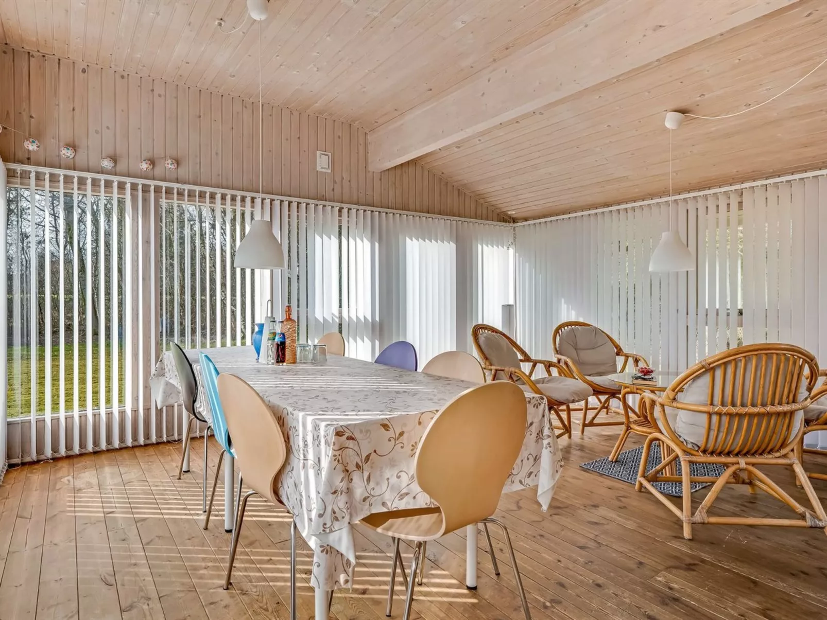 "Iris" - 200m to the fjord-Inside