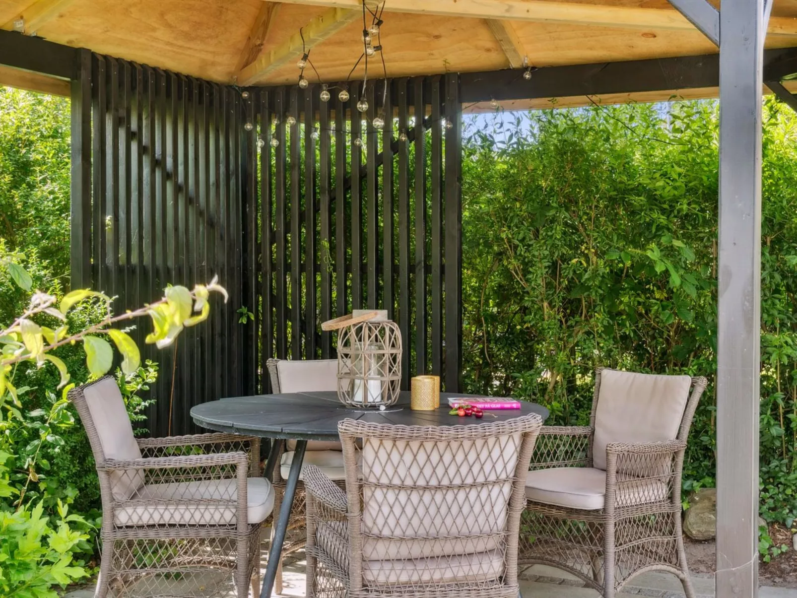 "Botwith" - 125m from the sea-Dehors