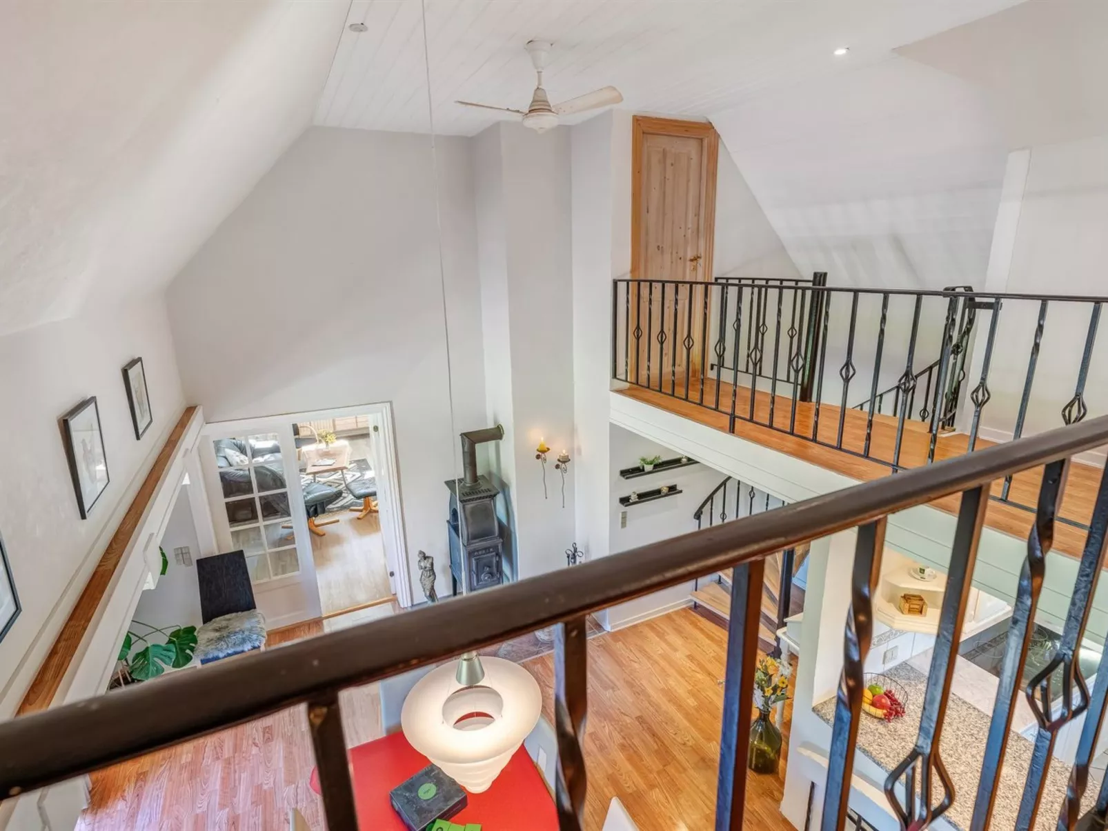 "Elia" - 5km to the fjord-Dedans