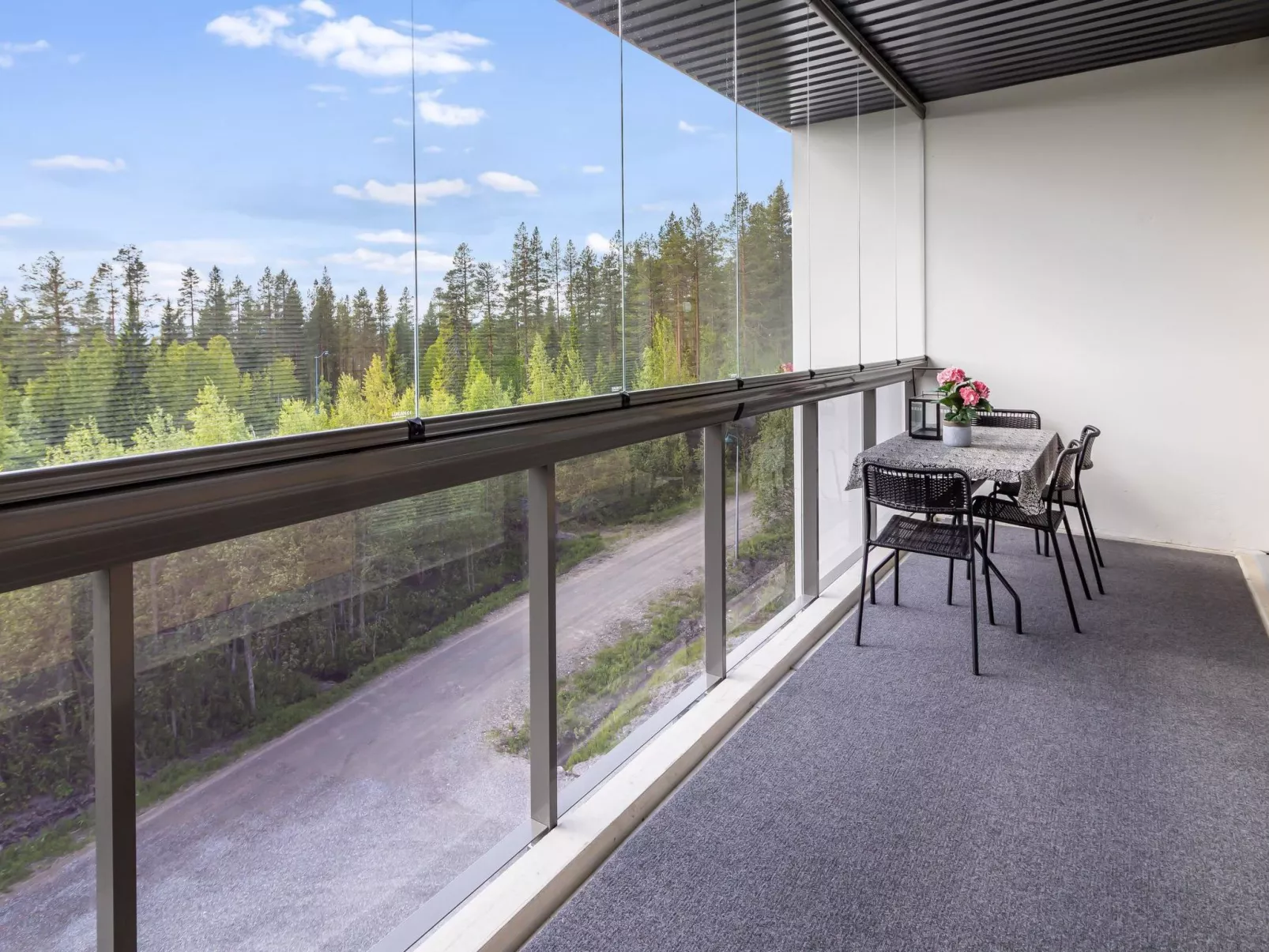 Aurinkorinne 1 as 24-Inside