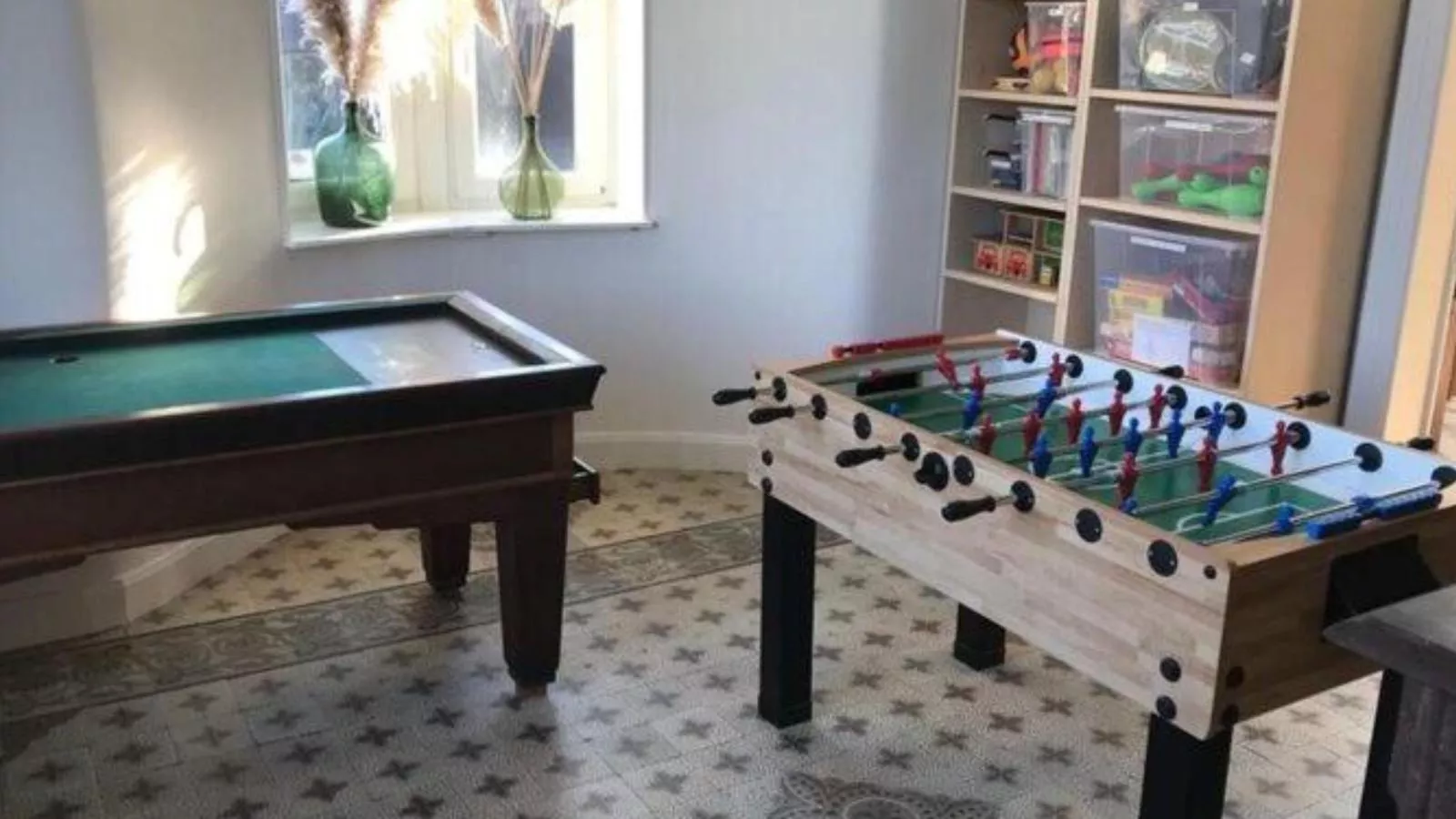 Ma Dame Jeanne-Recreation room