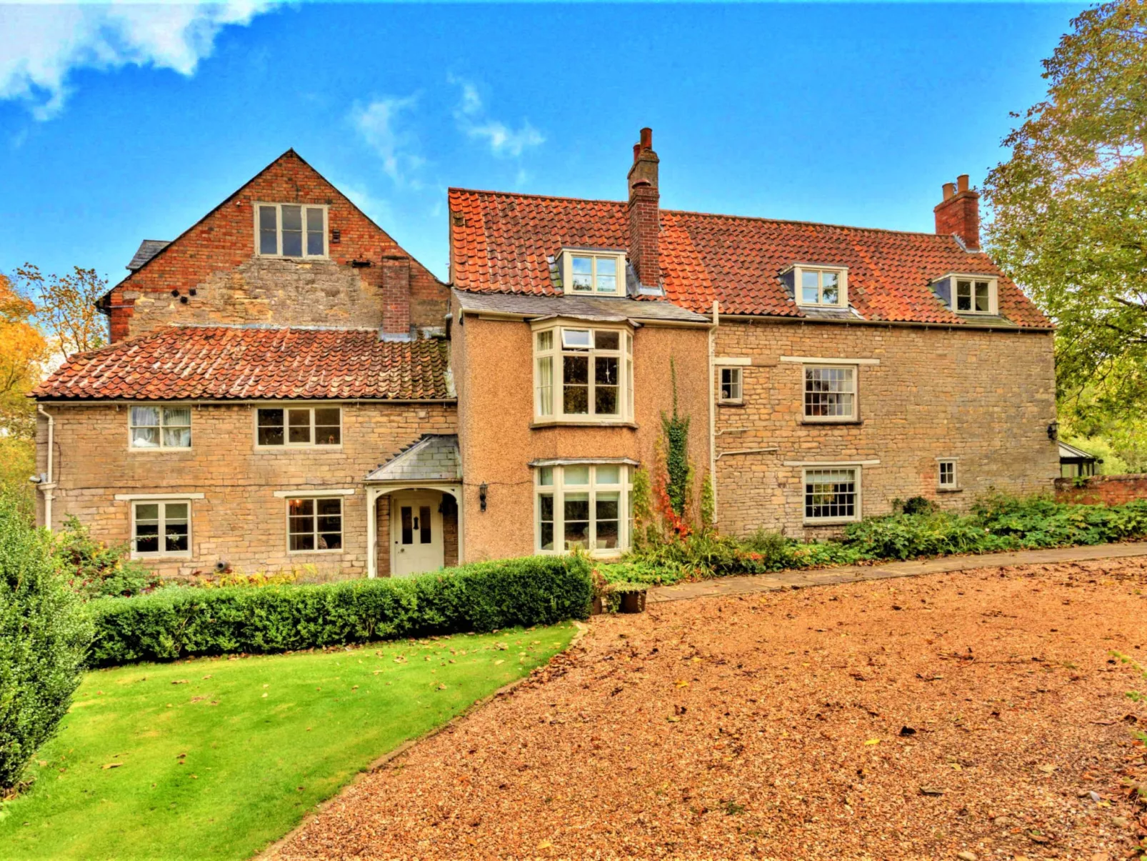 Islip Mill House - Beautiful Riverside Home-Outside