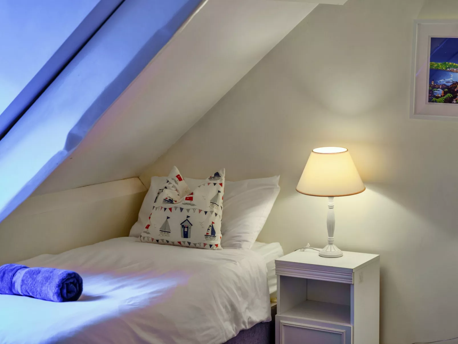 Nor Nour, Cawsand-Dedans