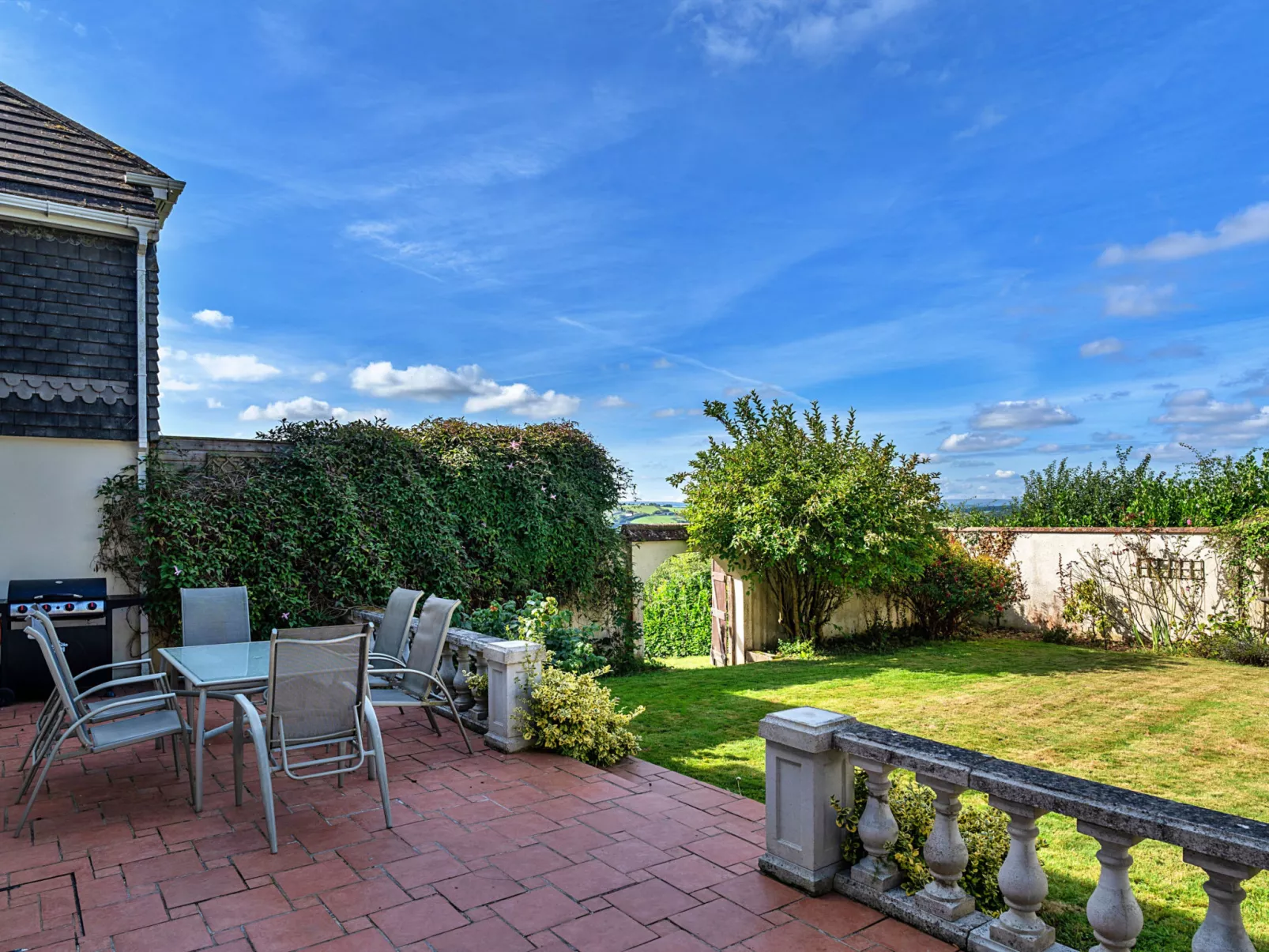 Gratton House-Outside