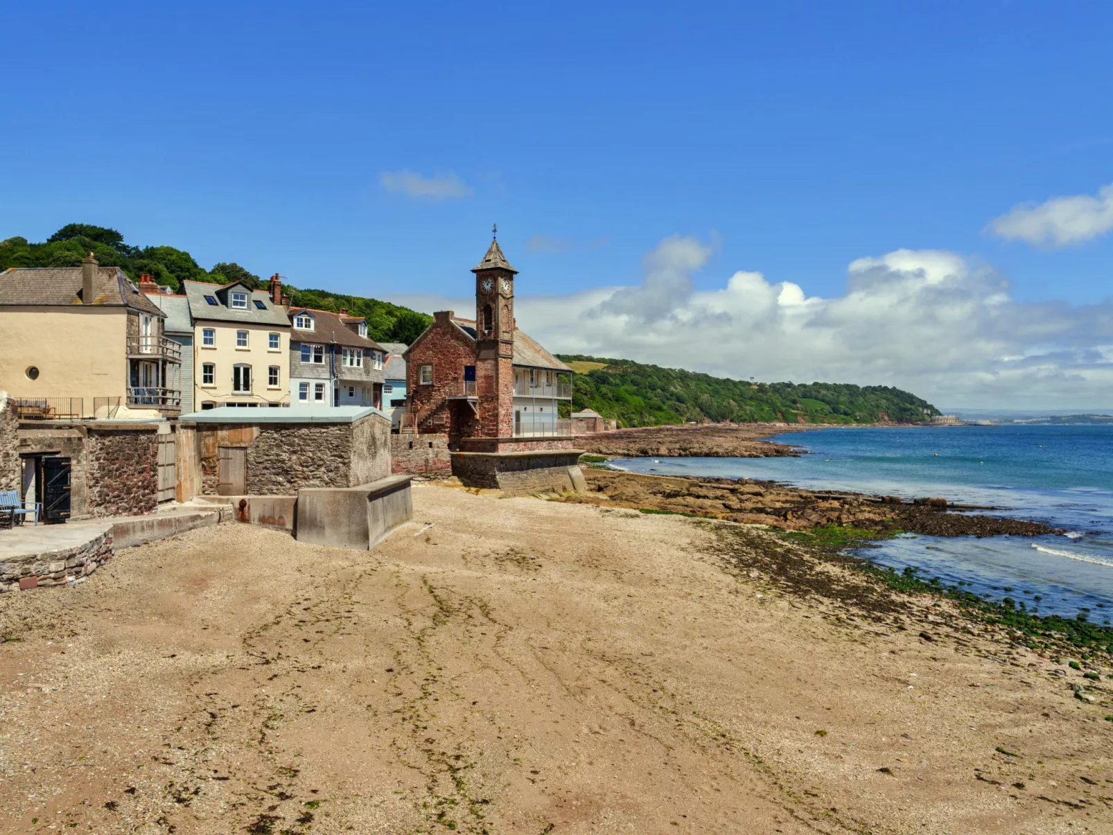 April Cottage-Dedans