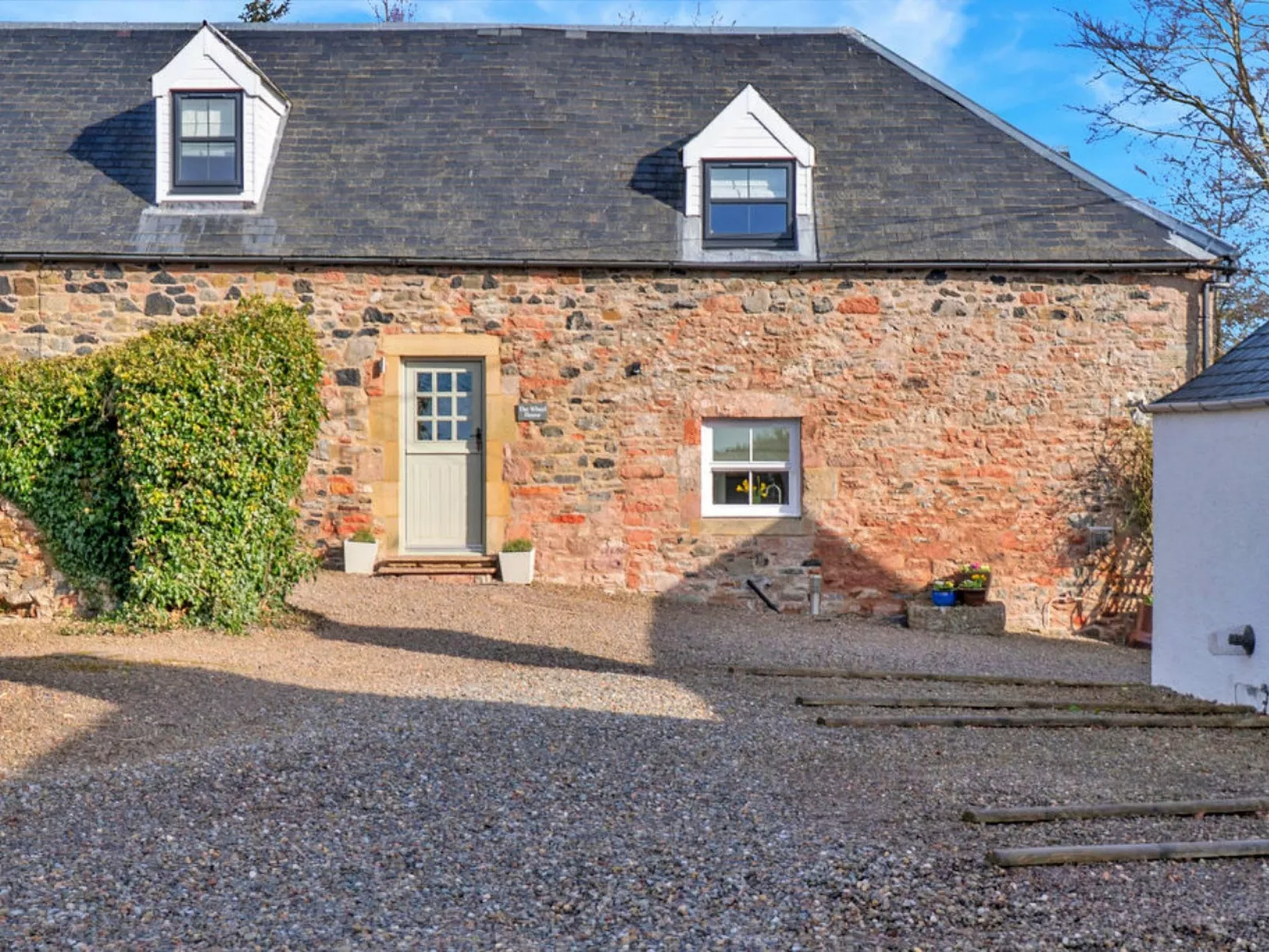 The Wheel House-Dehors