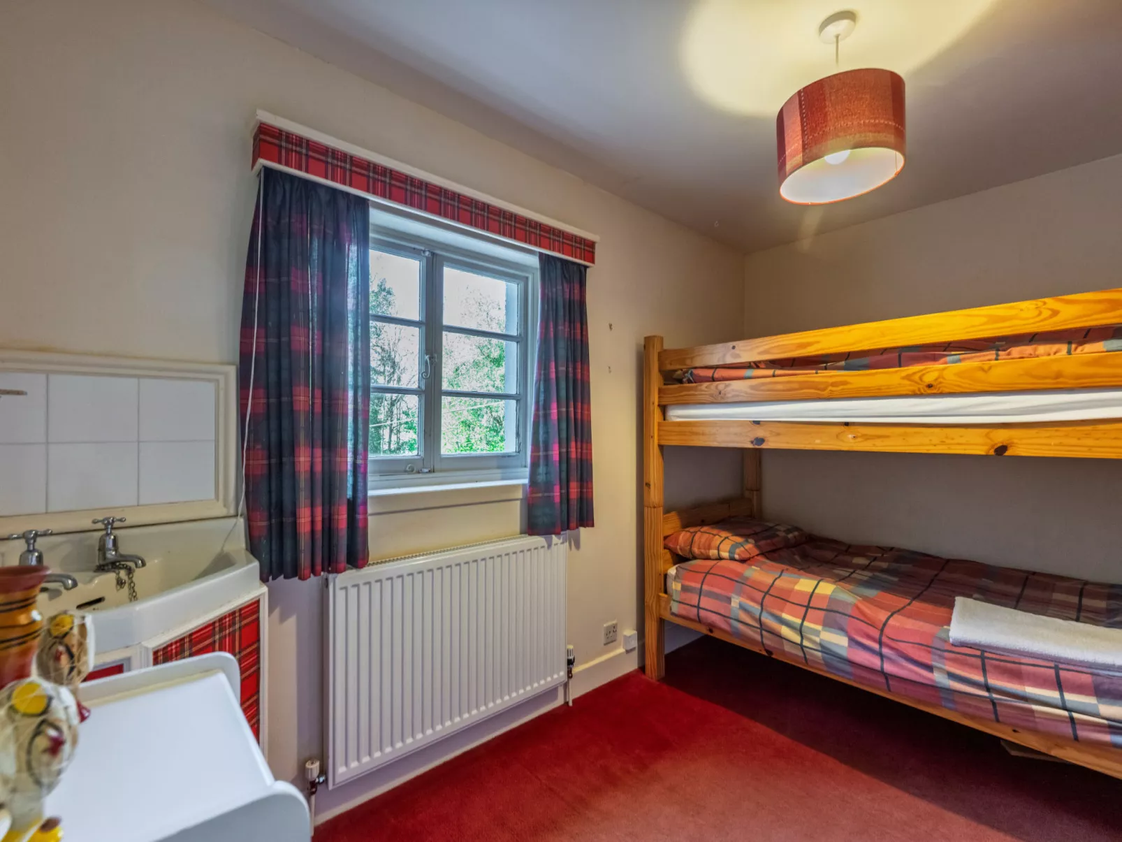 White House Retreat-Dedans