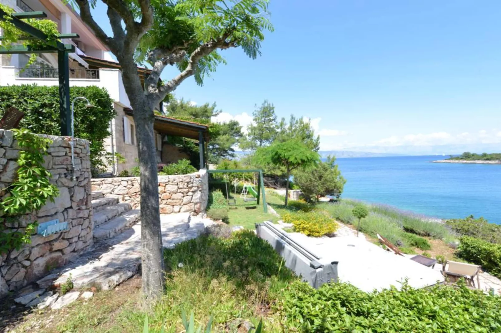 One-Bedroom Apartment (Lovor)-View