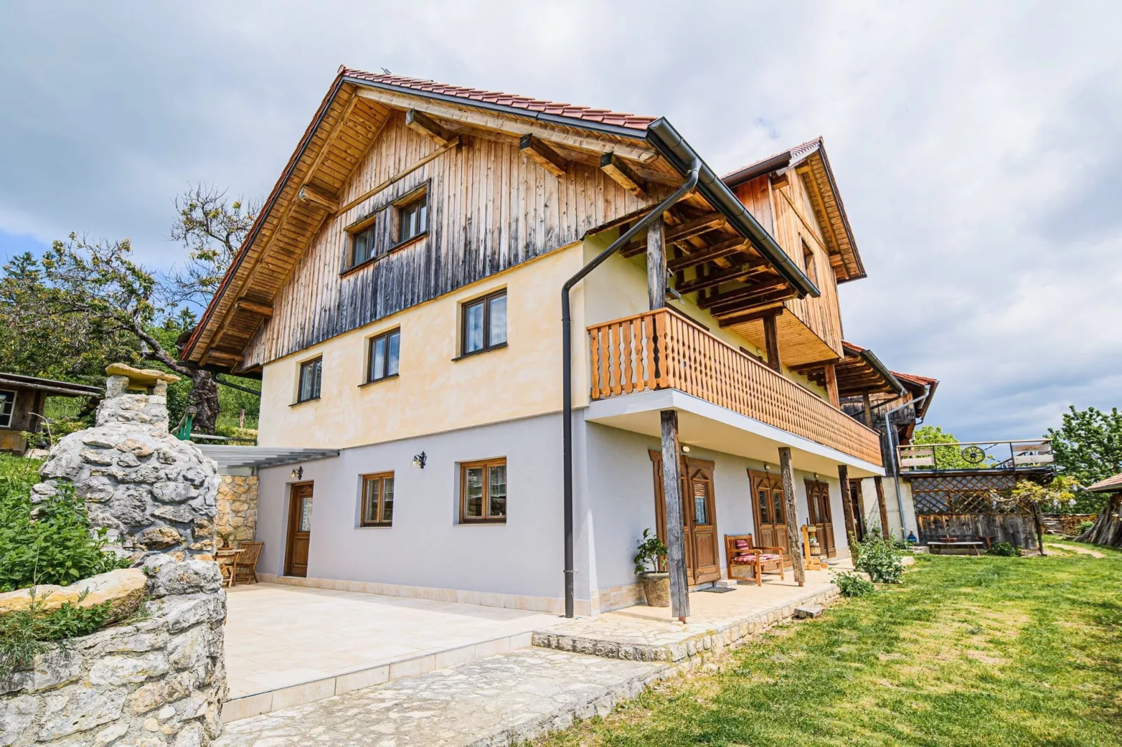 Hidden Authentic Haven Apartments - One Bedroom Apartment with Terrace-Outdoor