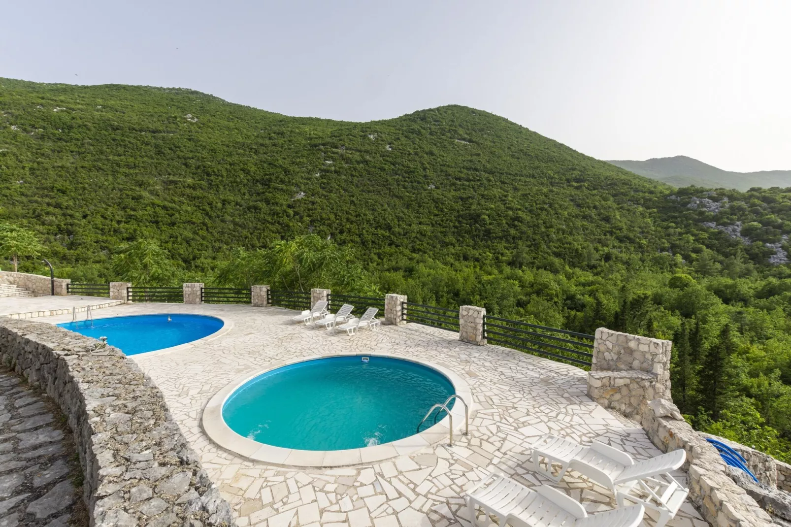 Rustical Resort Kokorići with Shared Outdoor Swimming Pool - One Bedroom Apartment with Terrace-Schwimmbad
