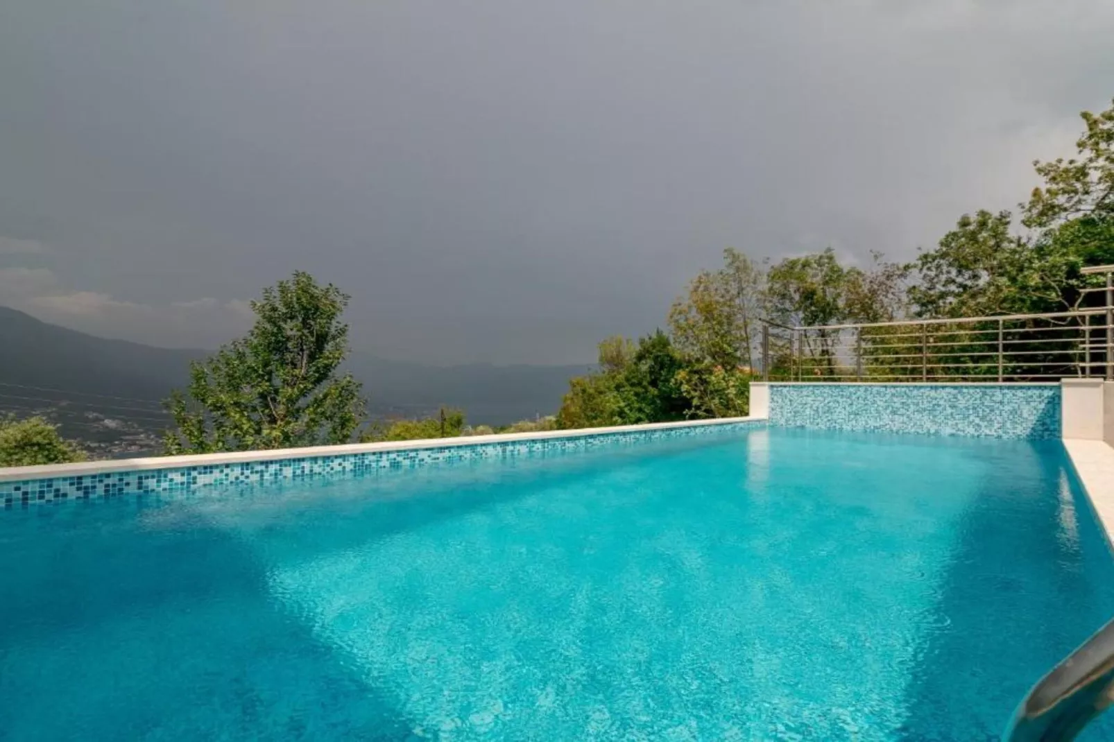 Tranquil Retreat with Private Pool in Lustica Bay - One Bedroom Apartment with Balcony and Sea View 1-Piscine