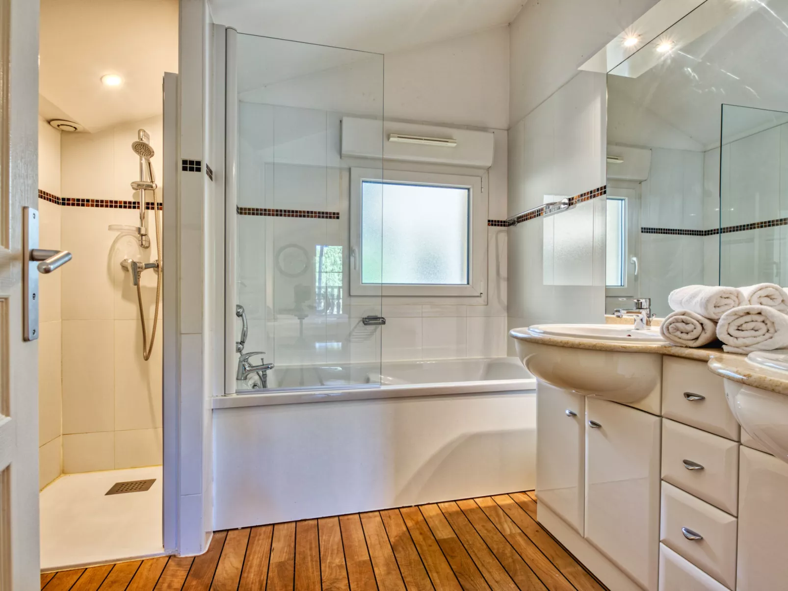 Atlantic Green-Inside