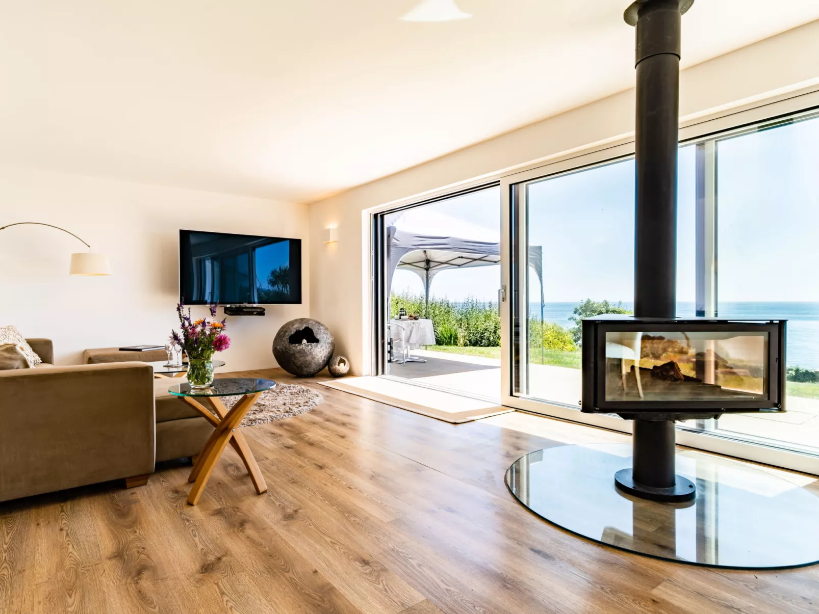 Avalon Sea Views-Dedans