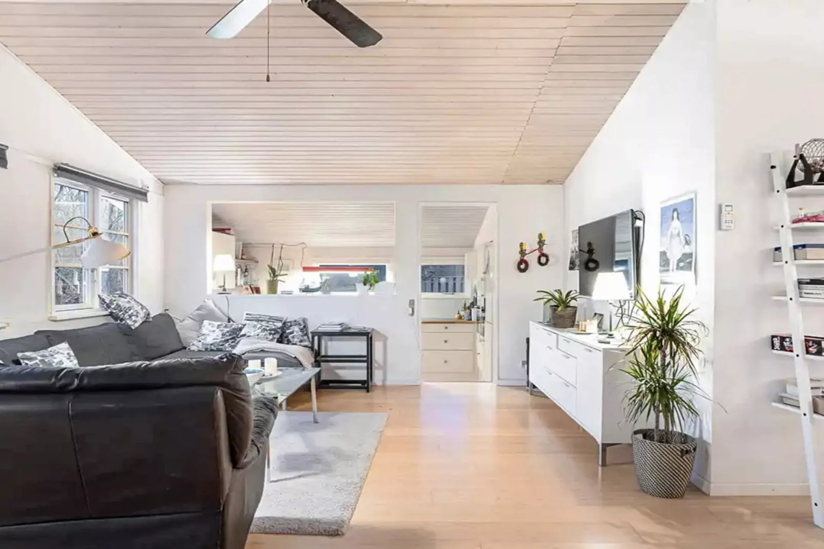 5 star holiday home in Dronningmølle-Indoor