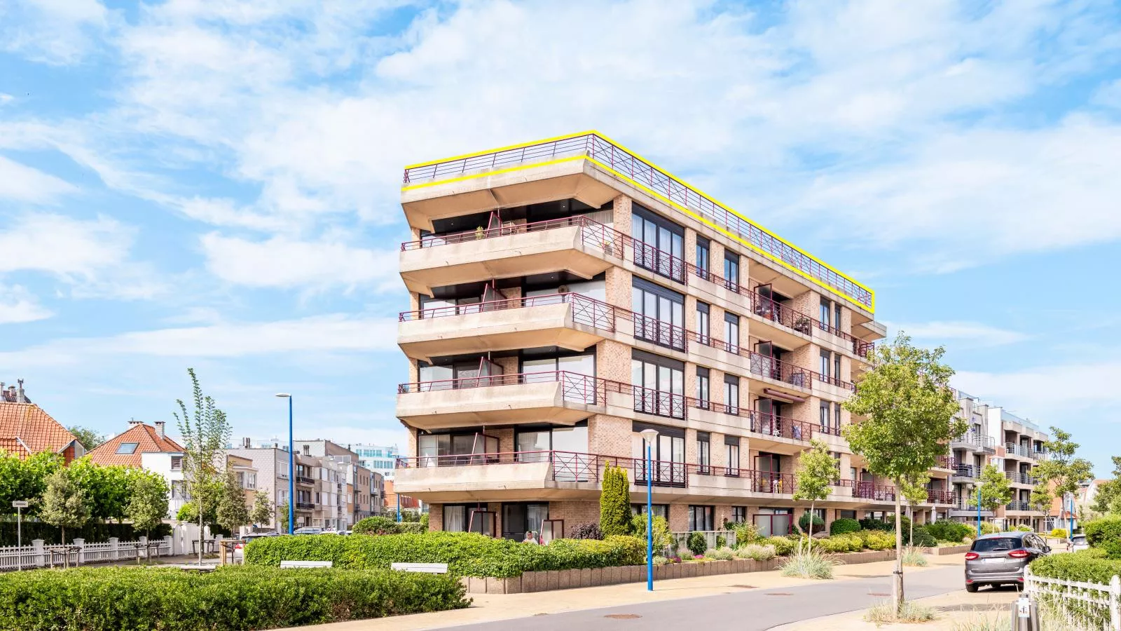 La Bohème vijfde-Exterior in summer