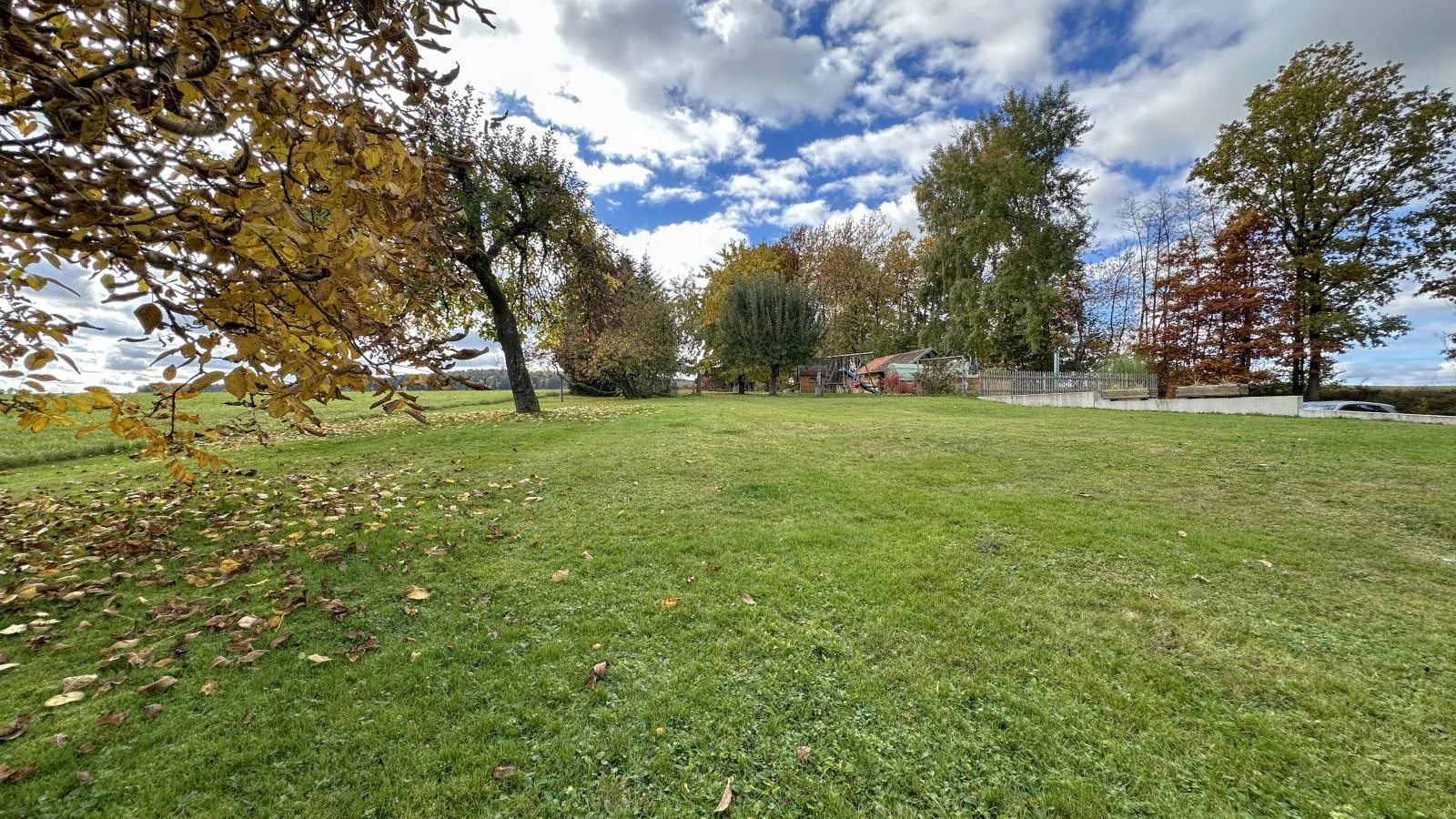 Hasn Res-Gardens in summer