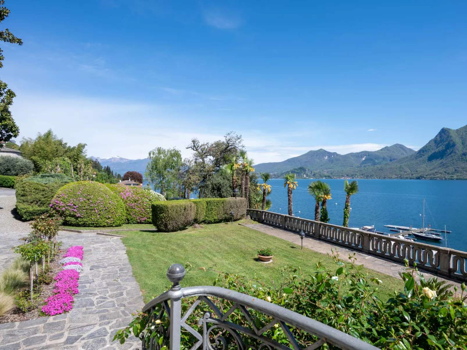 Villa Ceriana-Draußen