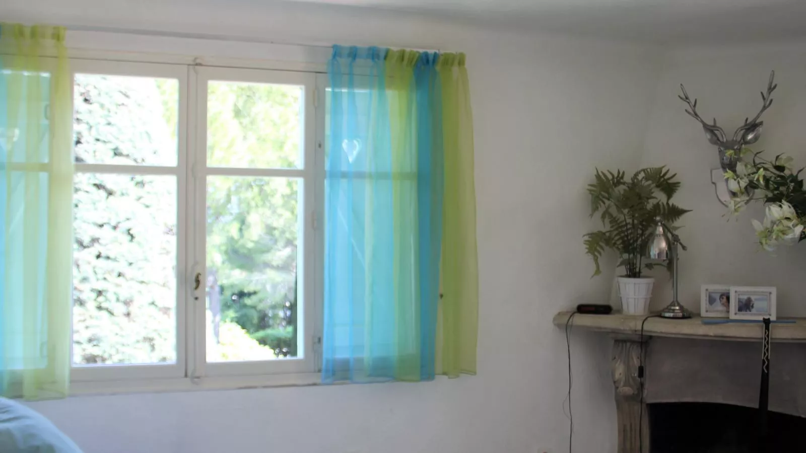 Les Palmiers-Bedroom