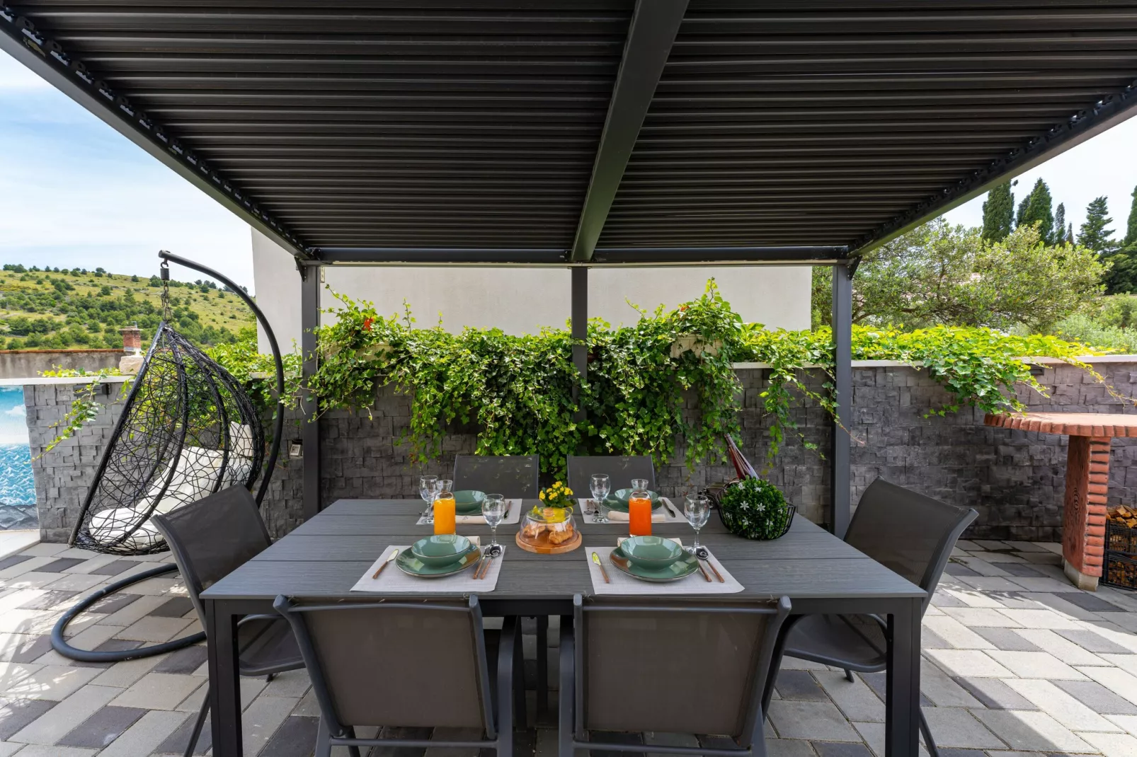 Apartment Nikita with private pool-Terrace balcony