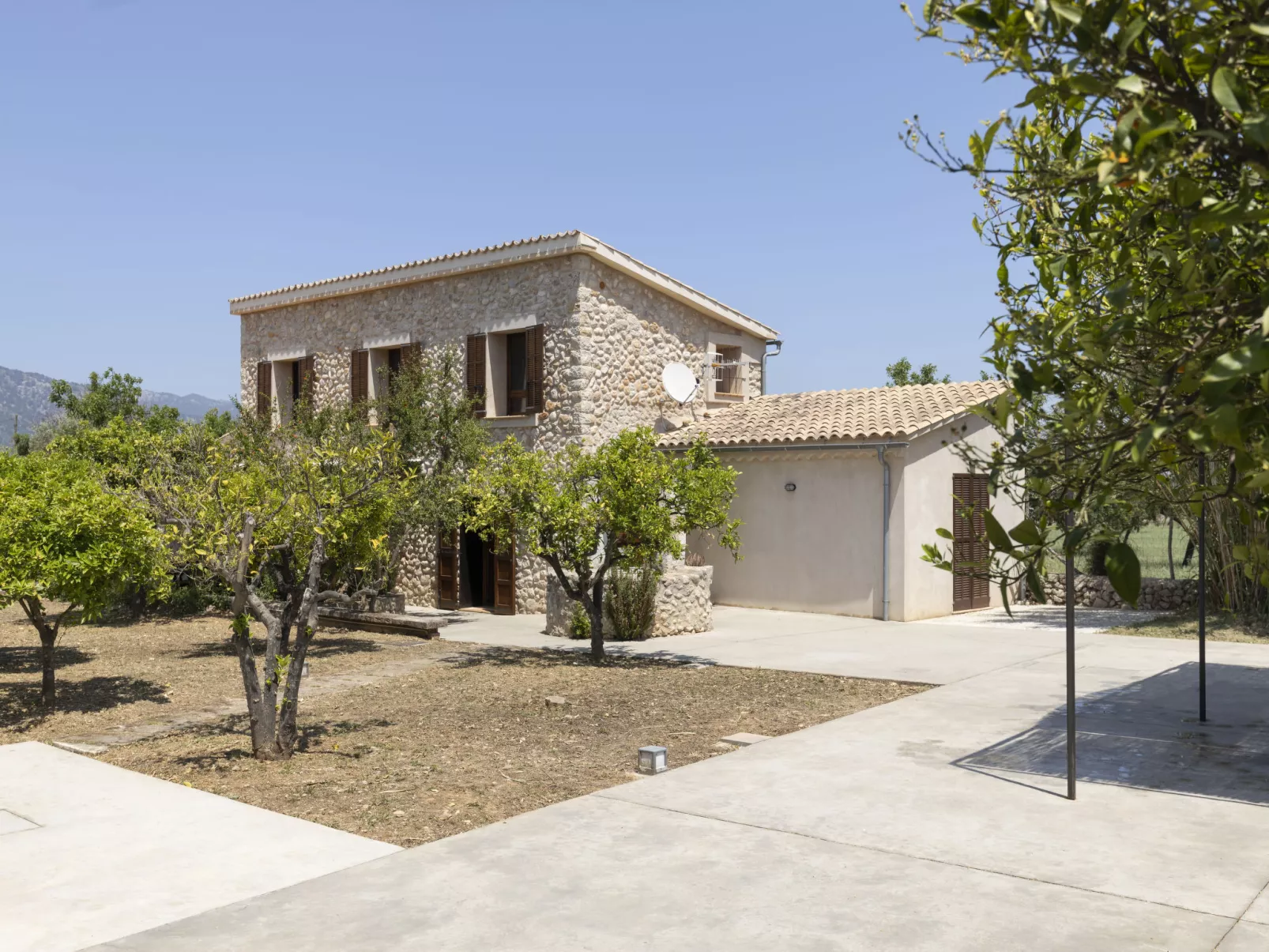 Cas Ciutada-Draußen