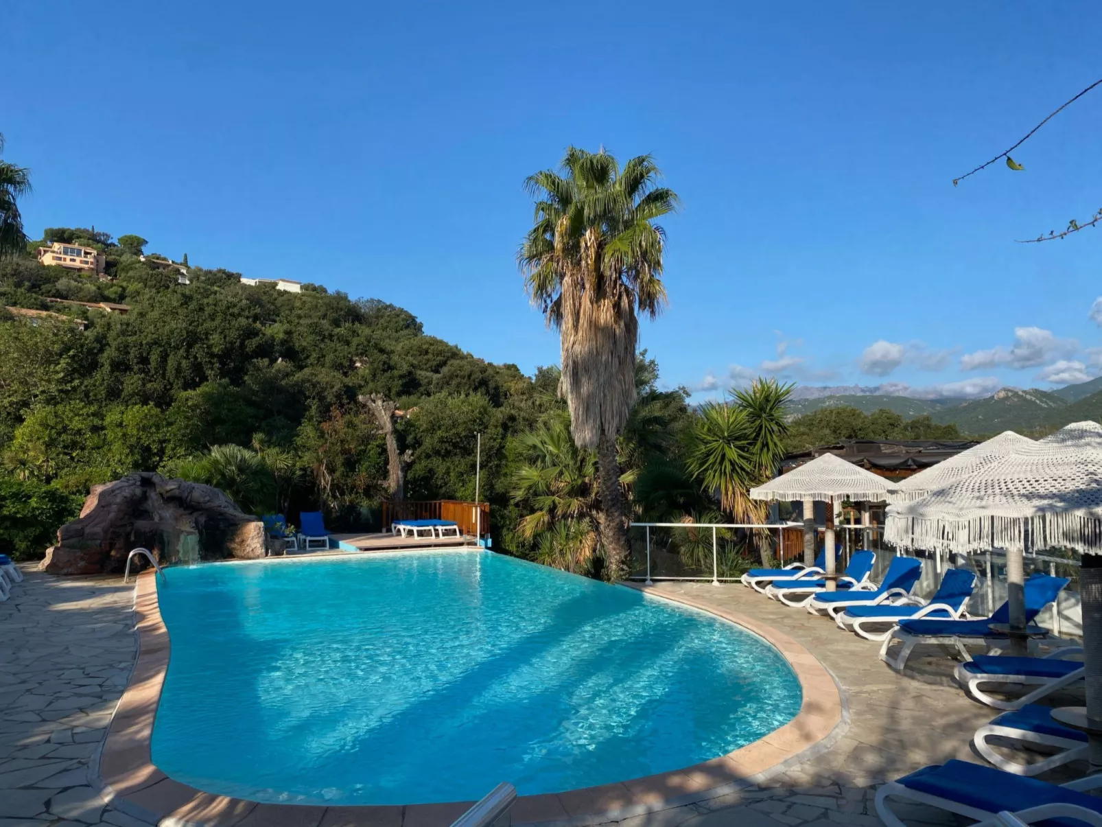 Fium del Cavu-Outside