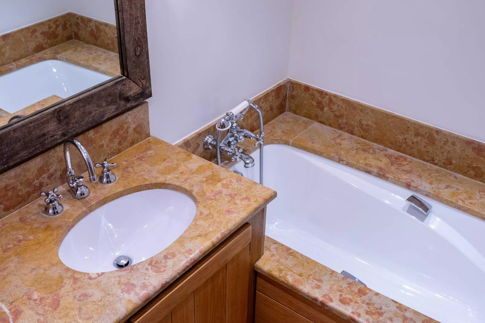 NL-48-CRISTAUX-Badezimmer