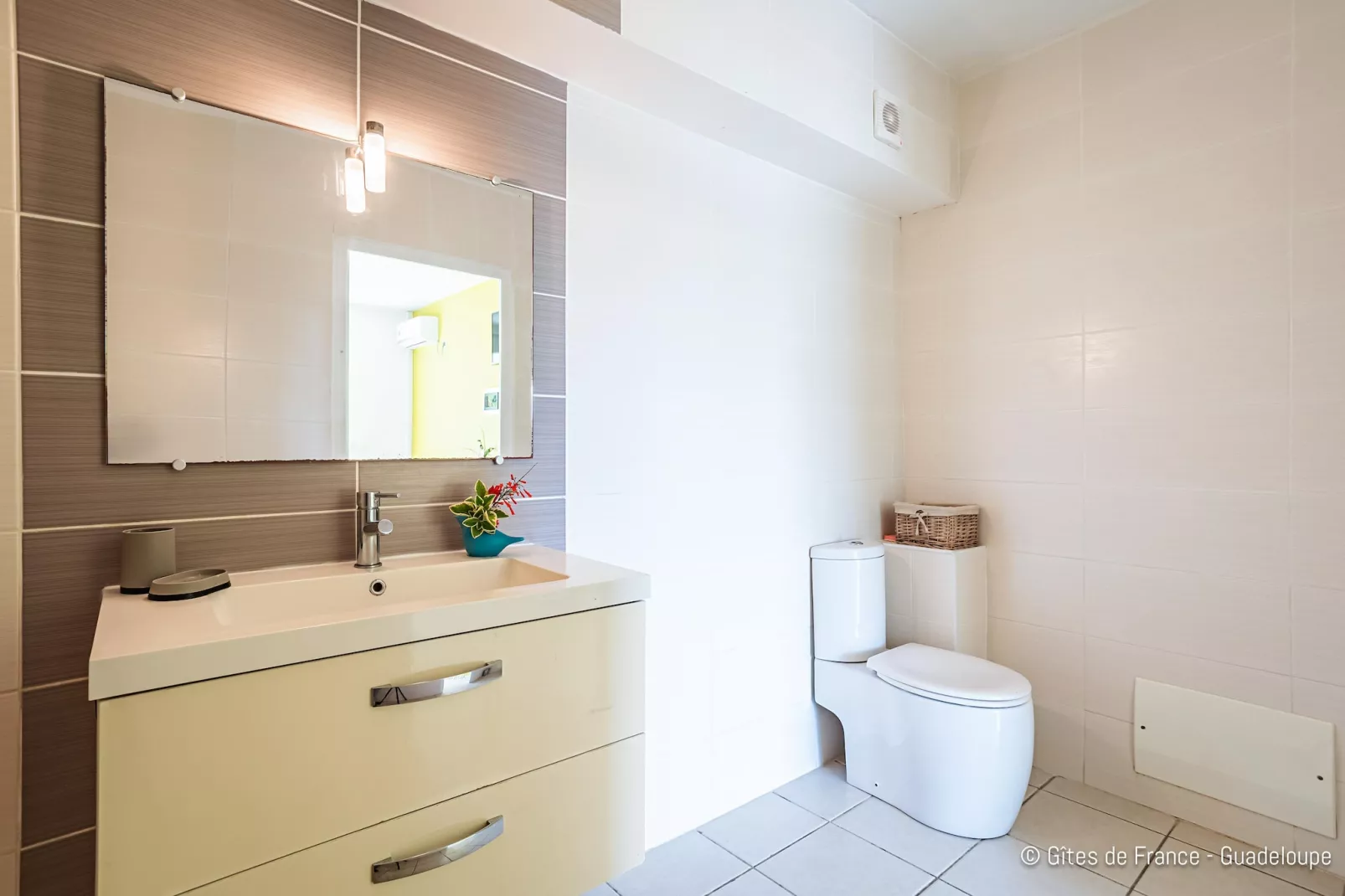 Complexe entier-Résidence-Villa-Salle de Bain amenagée-Vue mer-Badezimmer