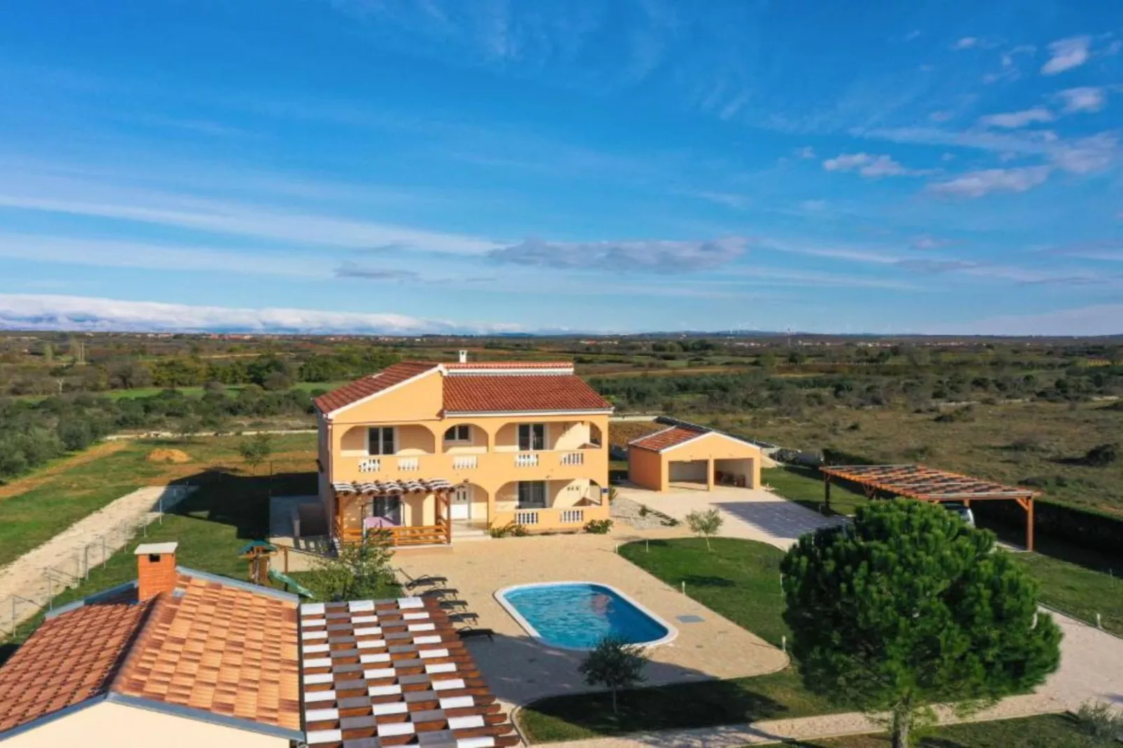 Villa Maja - Three bedroom villa with pool-Im Freien