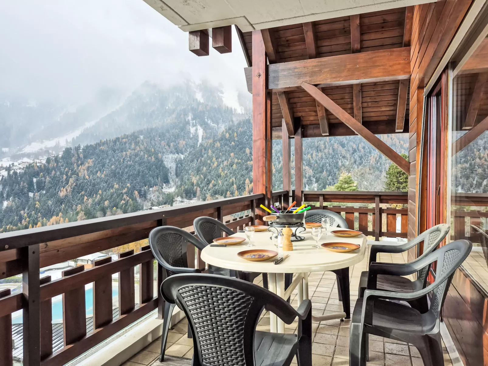 Les Thermalies 202-Outside