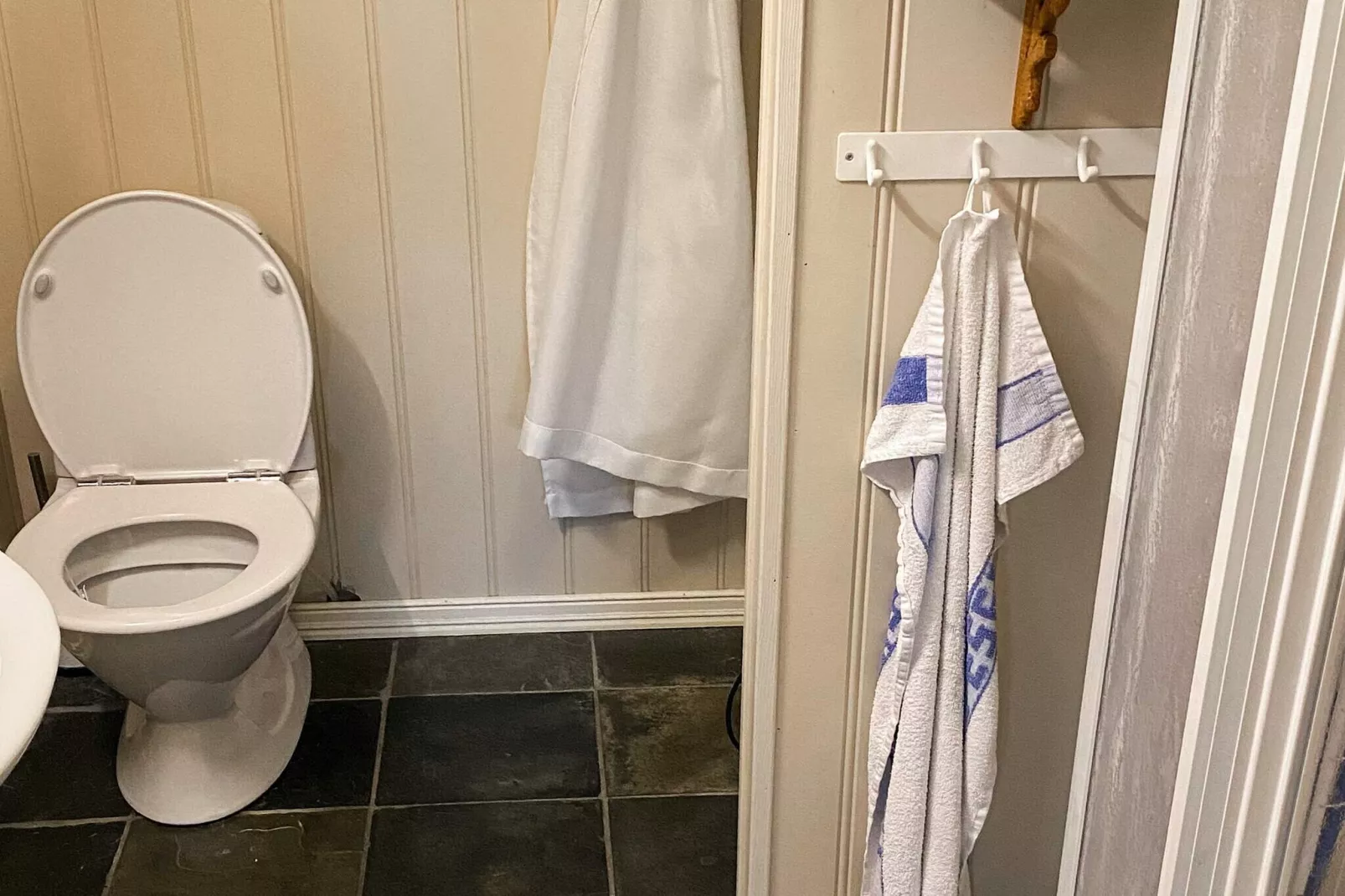 30653-PØLSEBU-Intérieur