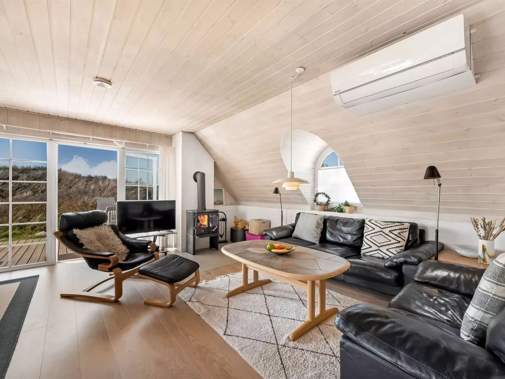 "Slava" - 250m from the sea-Inside