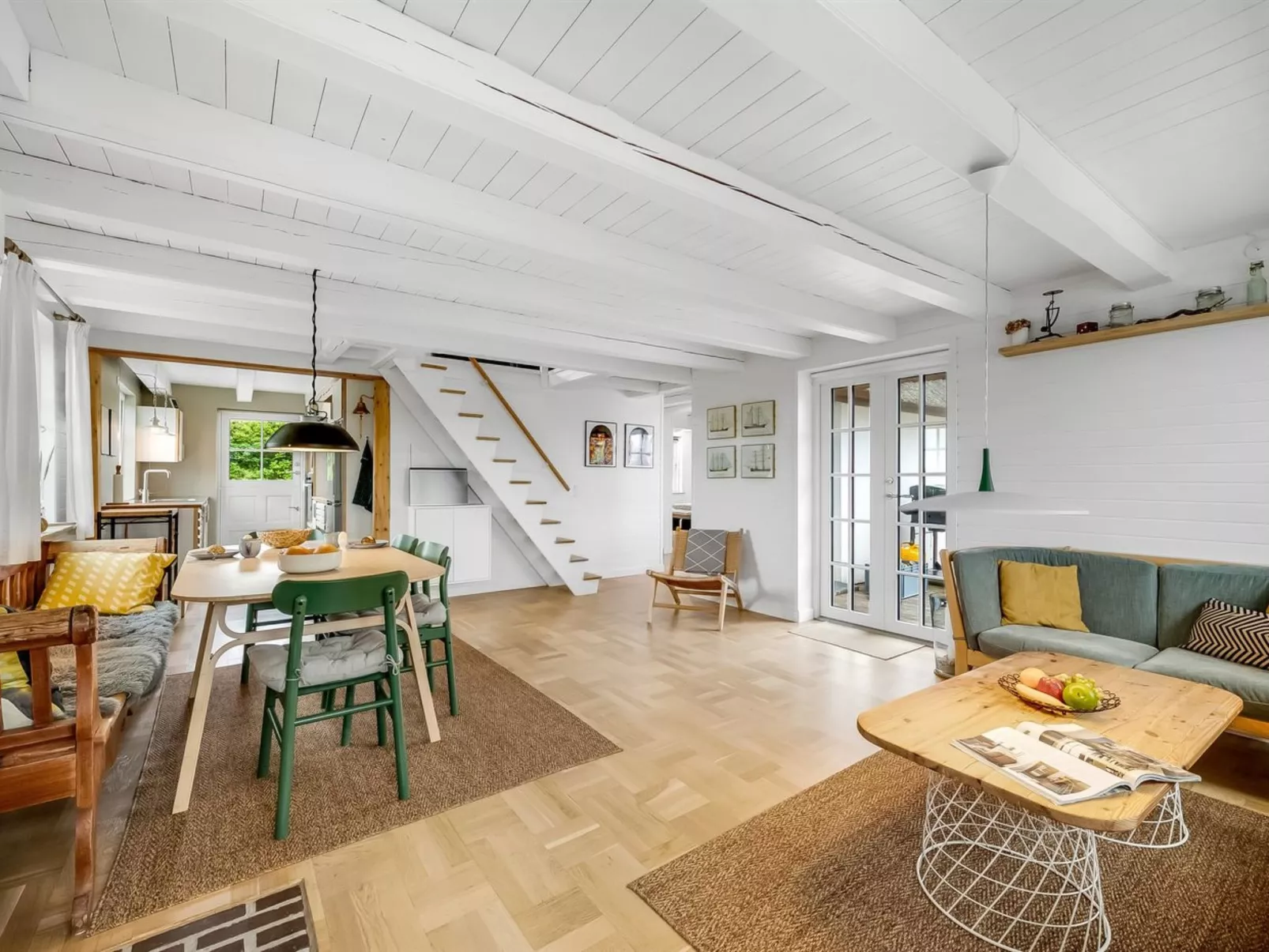 "Erle" - 200m to the fjord-Inside