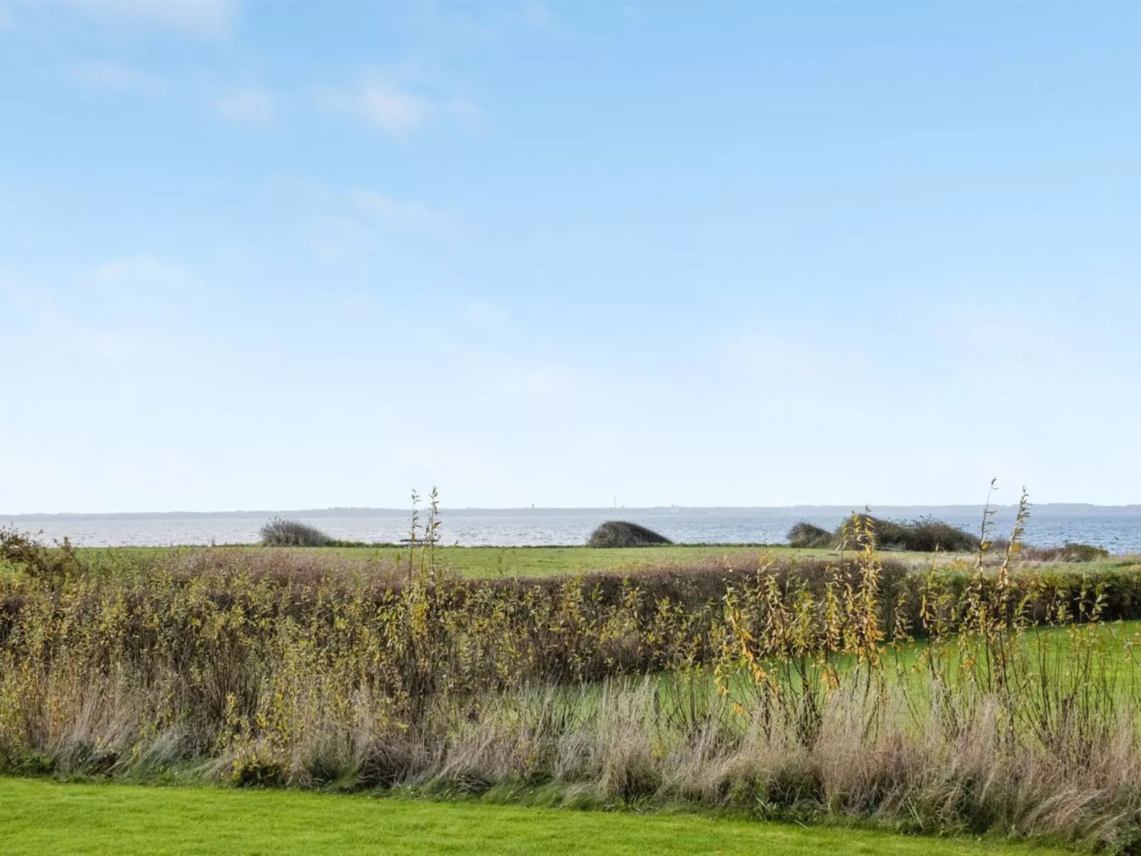 "Ginia" - 150m to the fjord-Draußen