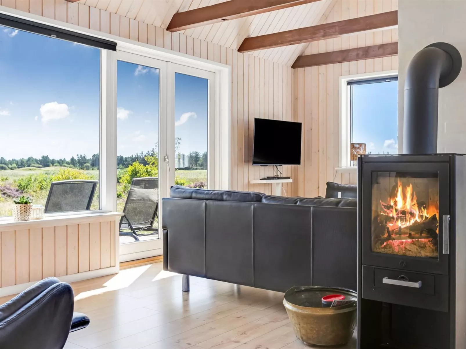 "Clare" - 4km from the sea-Dedans