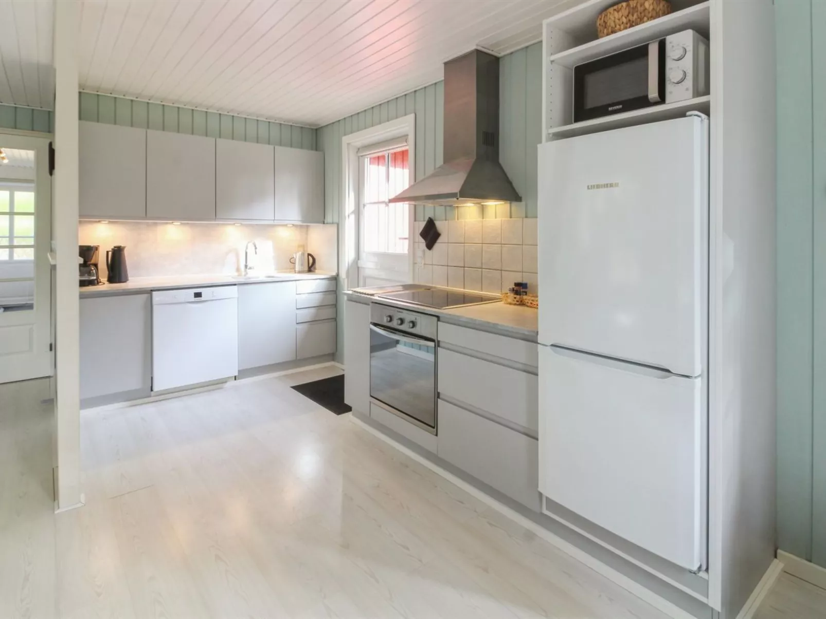 "Epiphania" - 900m from the sea-Inside