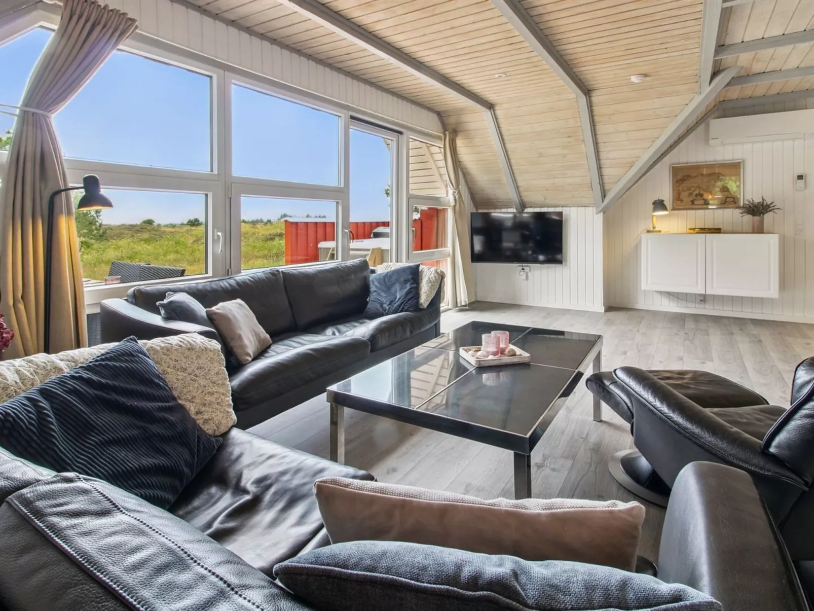 "Dufa" - 3.2km from the sea-Inside