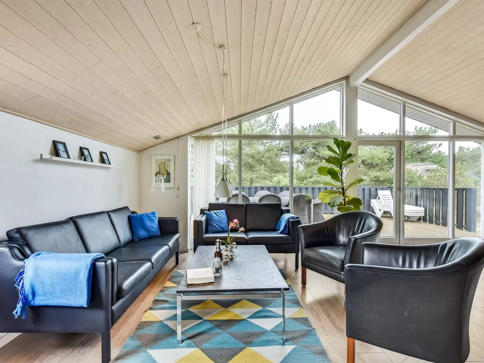 "Lav" - 3.8km from the sea-Dedans