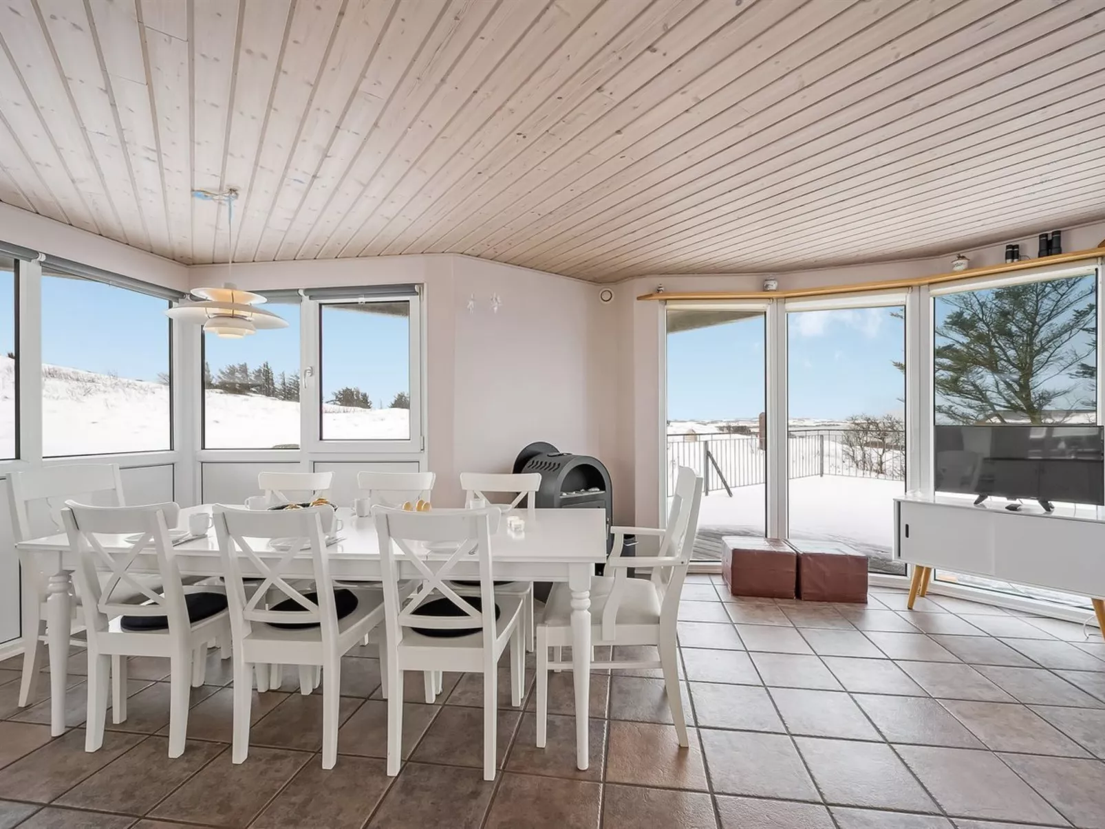 "Ginny" - 300m to the fjord-Inside