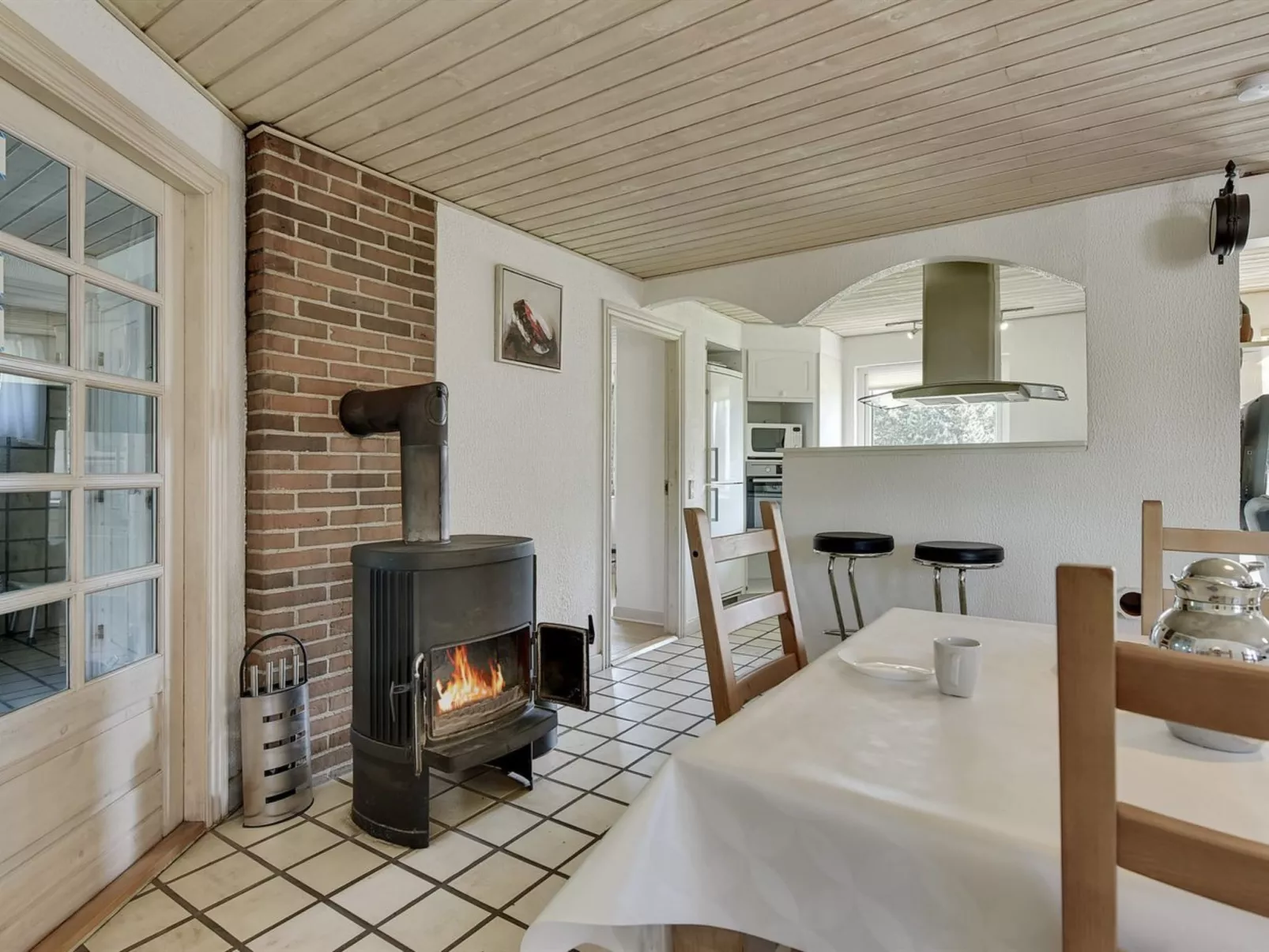 "Ameline" - 500m to the fjord-Drinnen