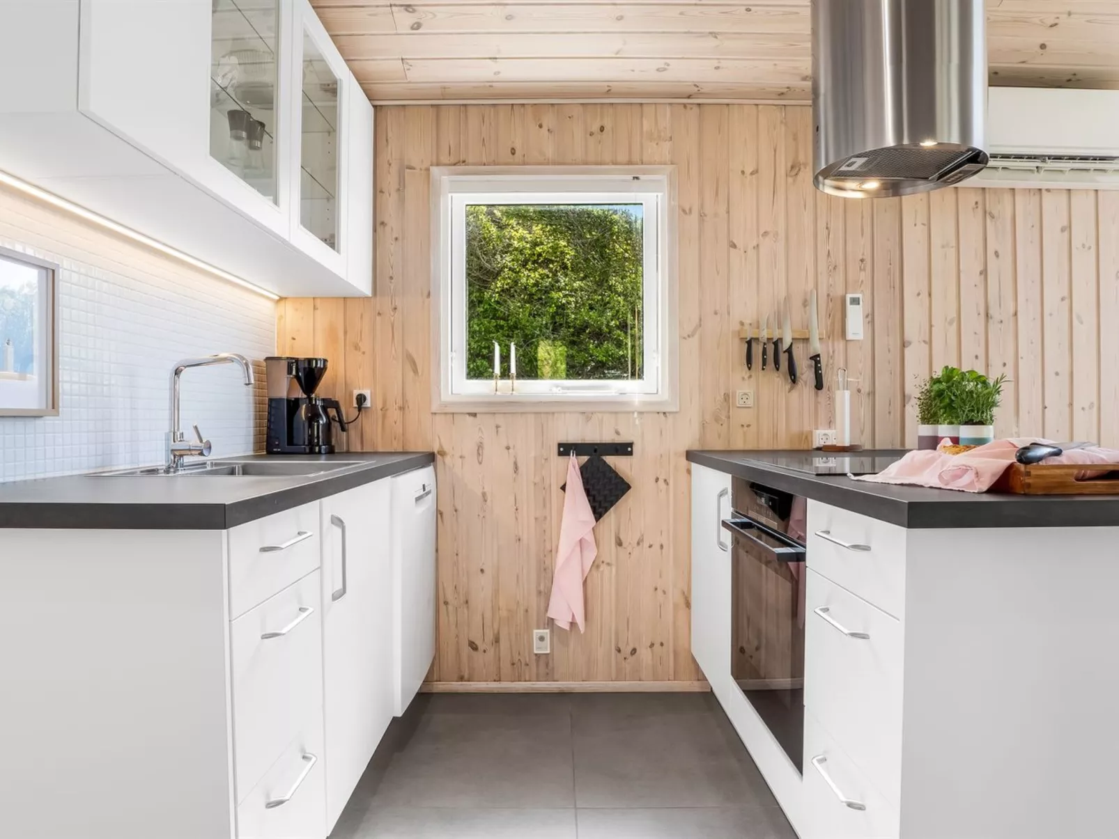 "Idalia" - 125m from the sea-Inside