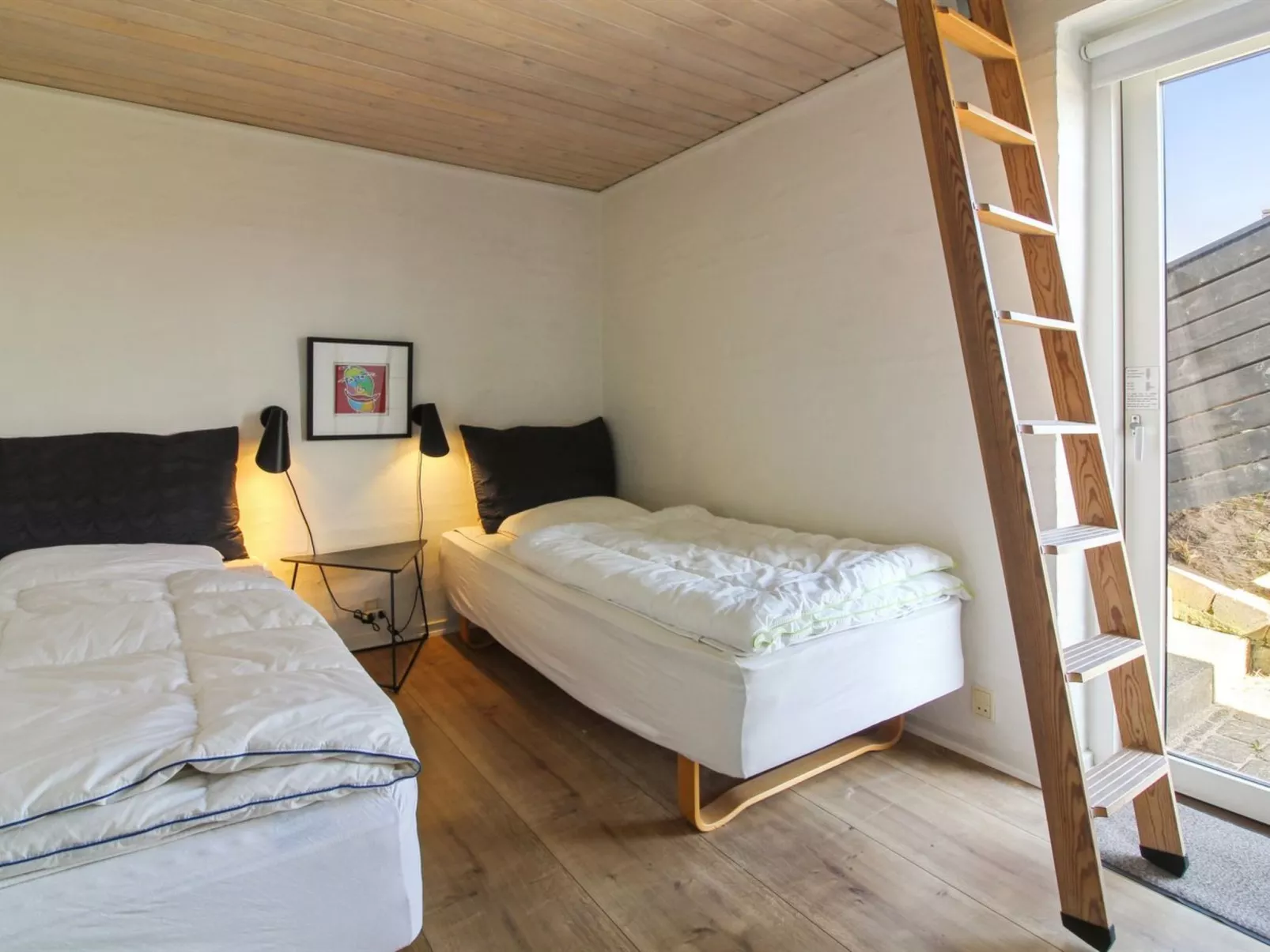 "Judeth" - 300m from the sea-Dedans