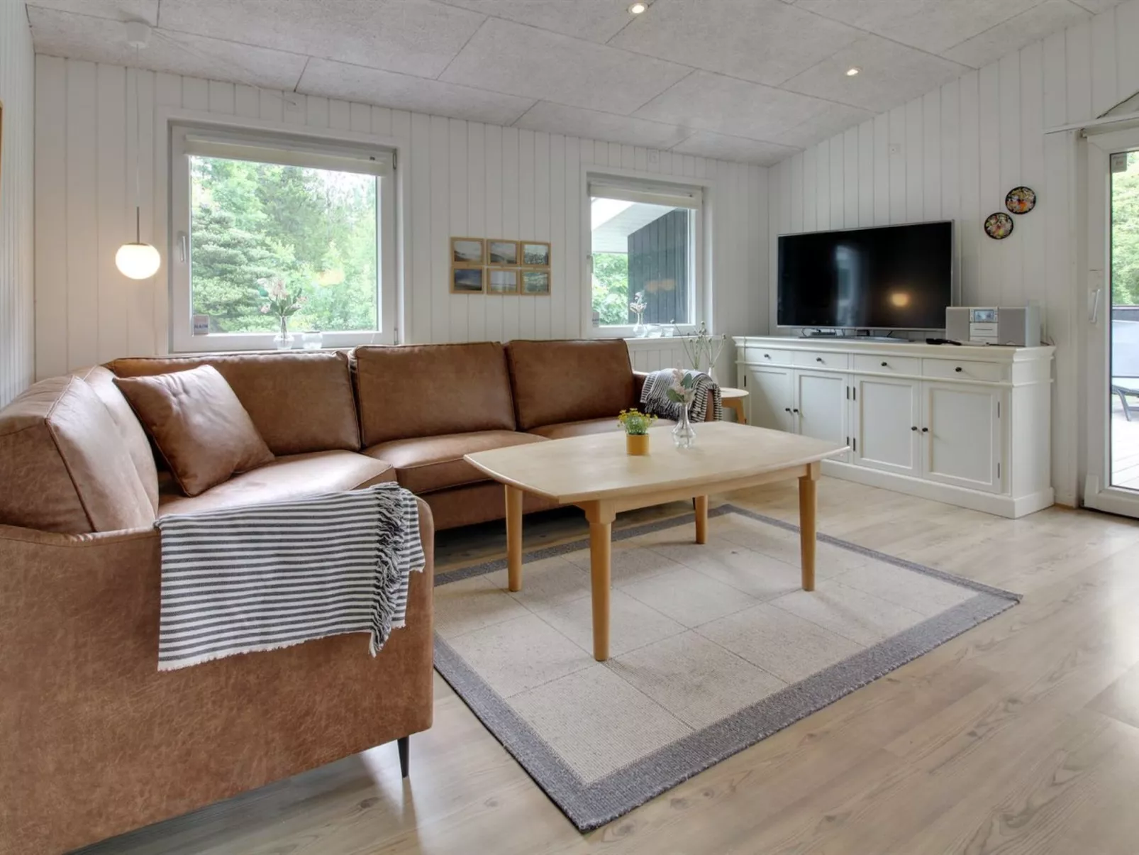 "Mikaela" - 1km from the sea-Drinnen