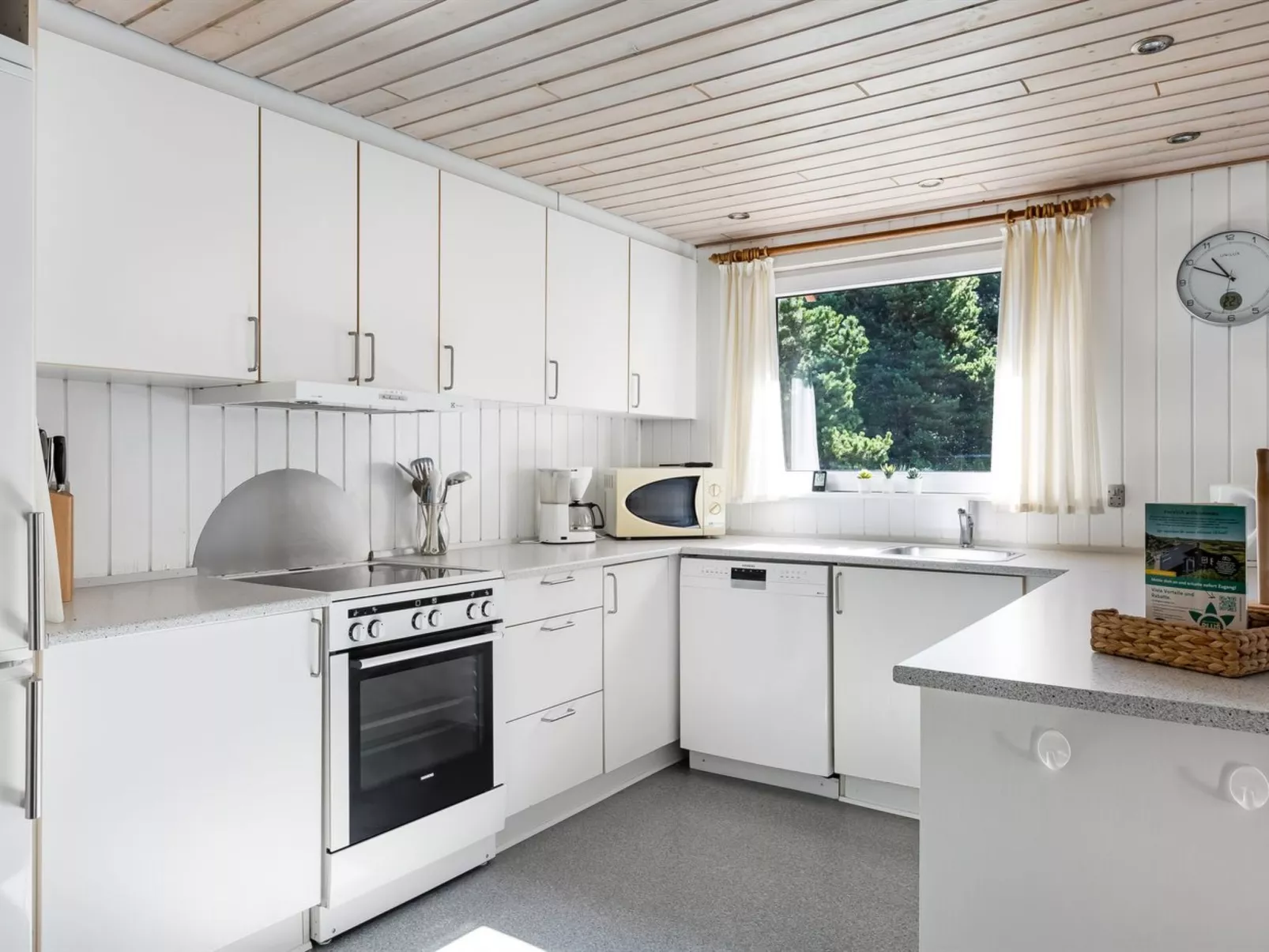 "Maija" - 1.4km from the sea-Dedans