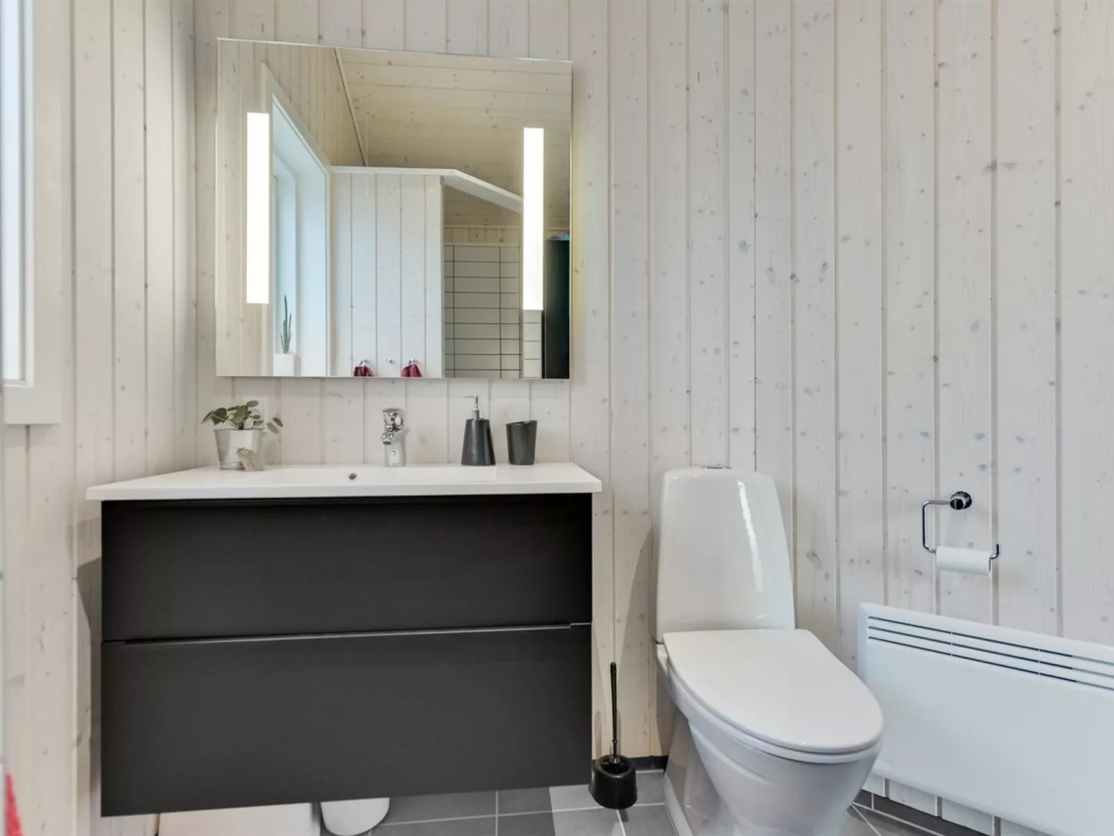 "Sighfrith" - 150m from the sea-Dedans