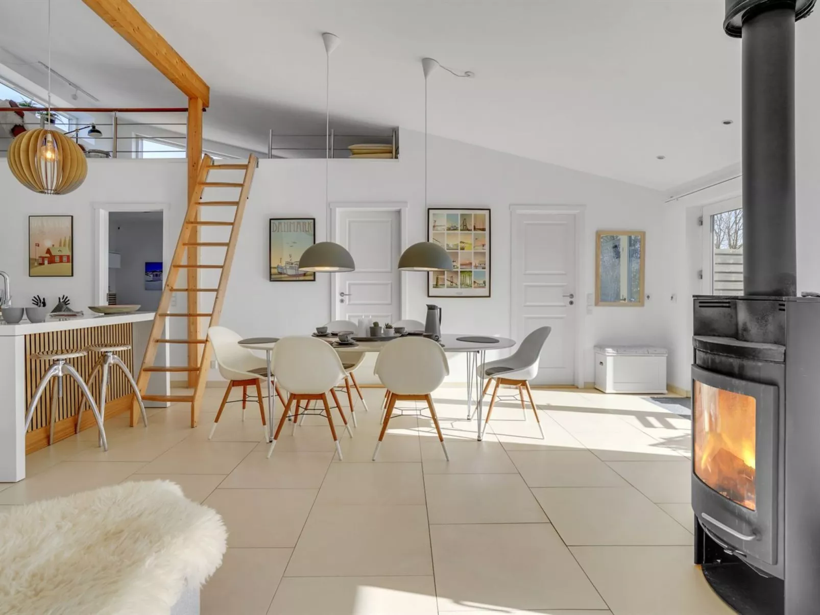 "Biorn" - 70m from the sea-Inside