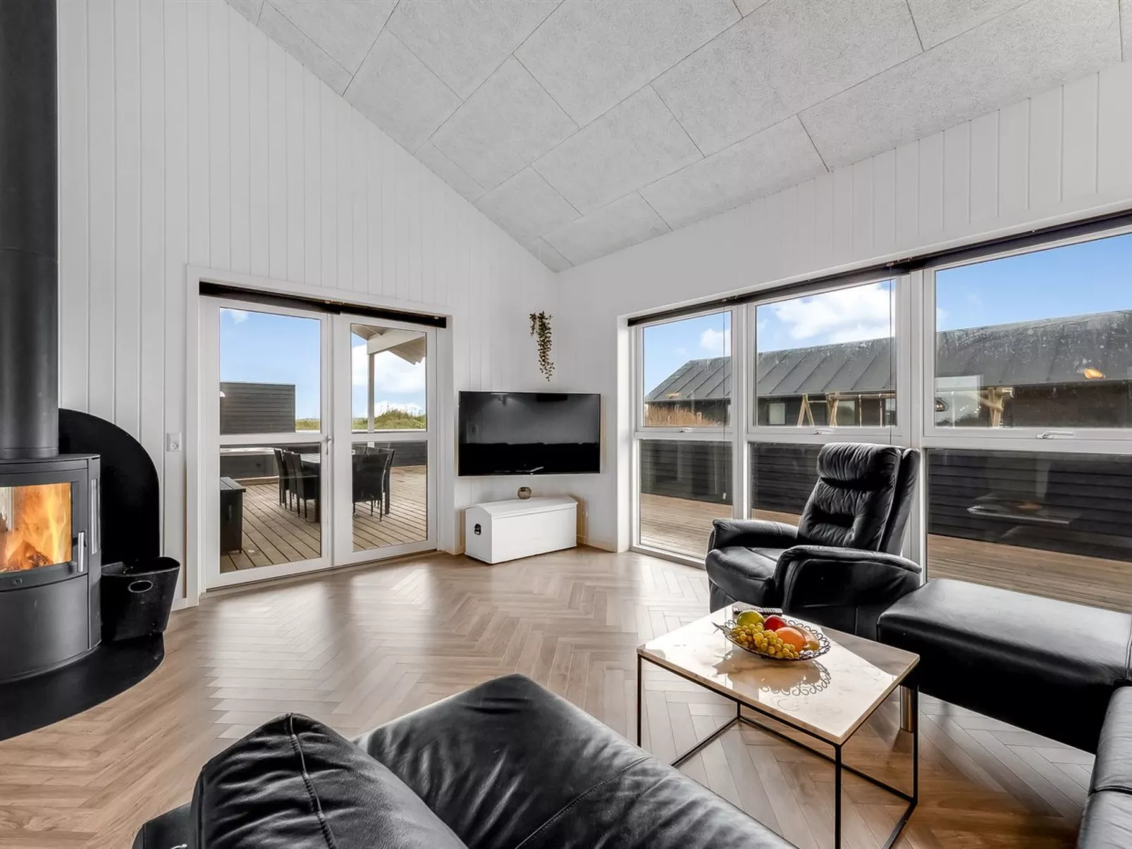 "Markku" - 400m from the sea-Inside